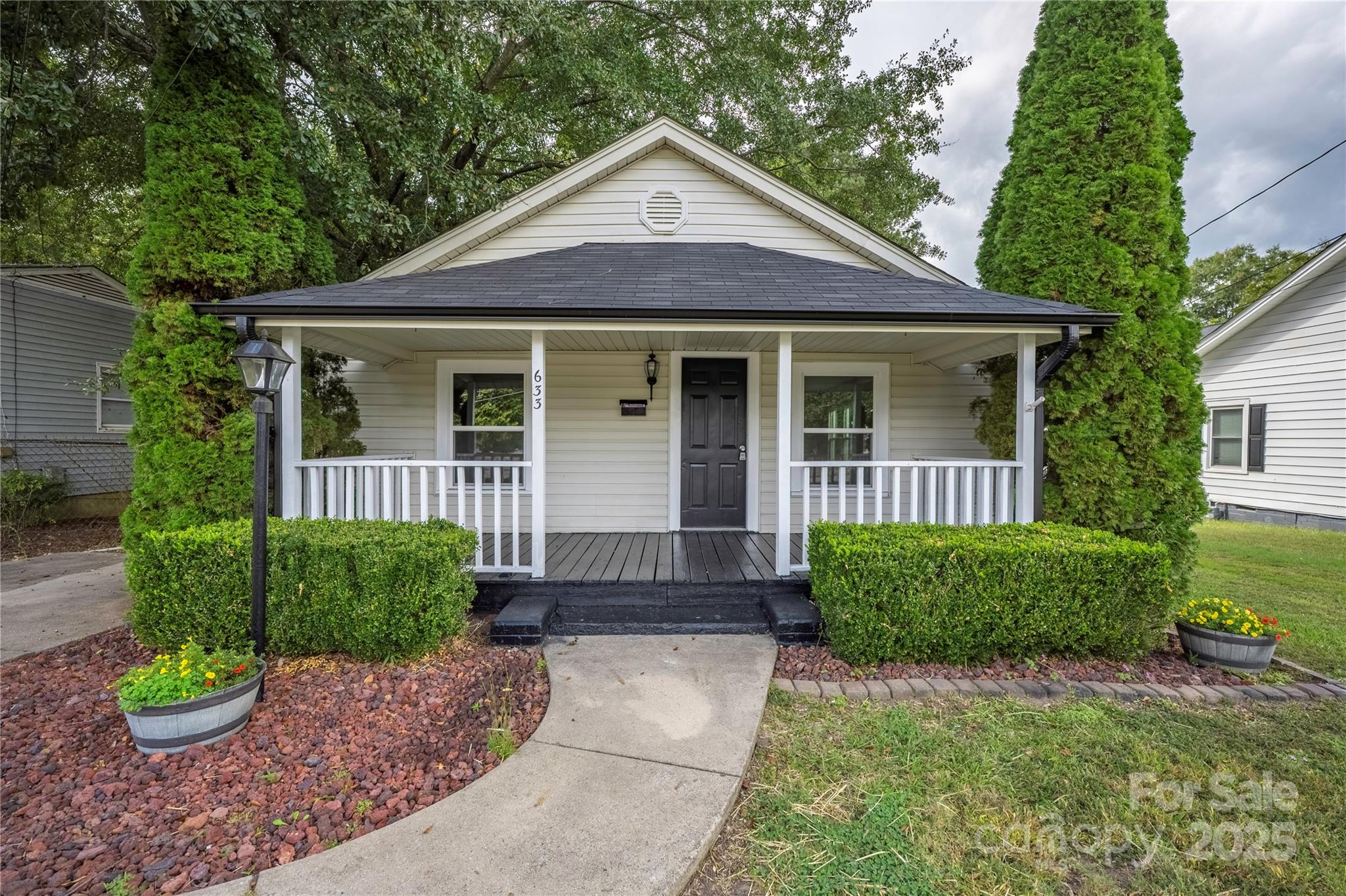 633 N Main Street