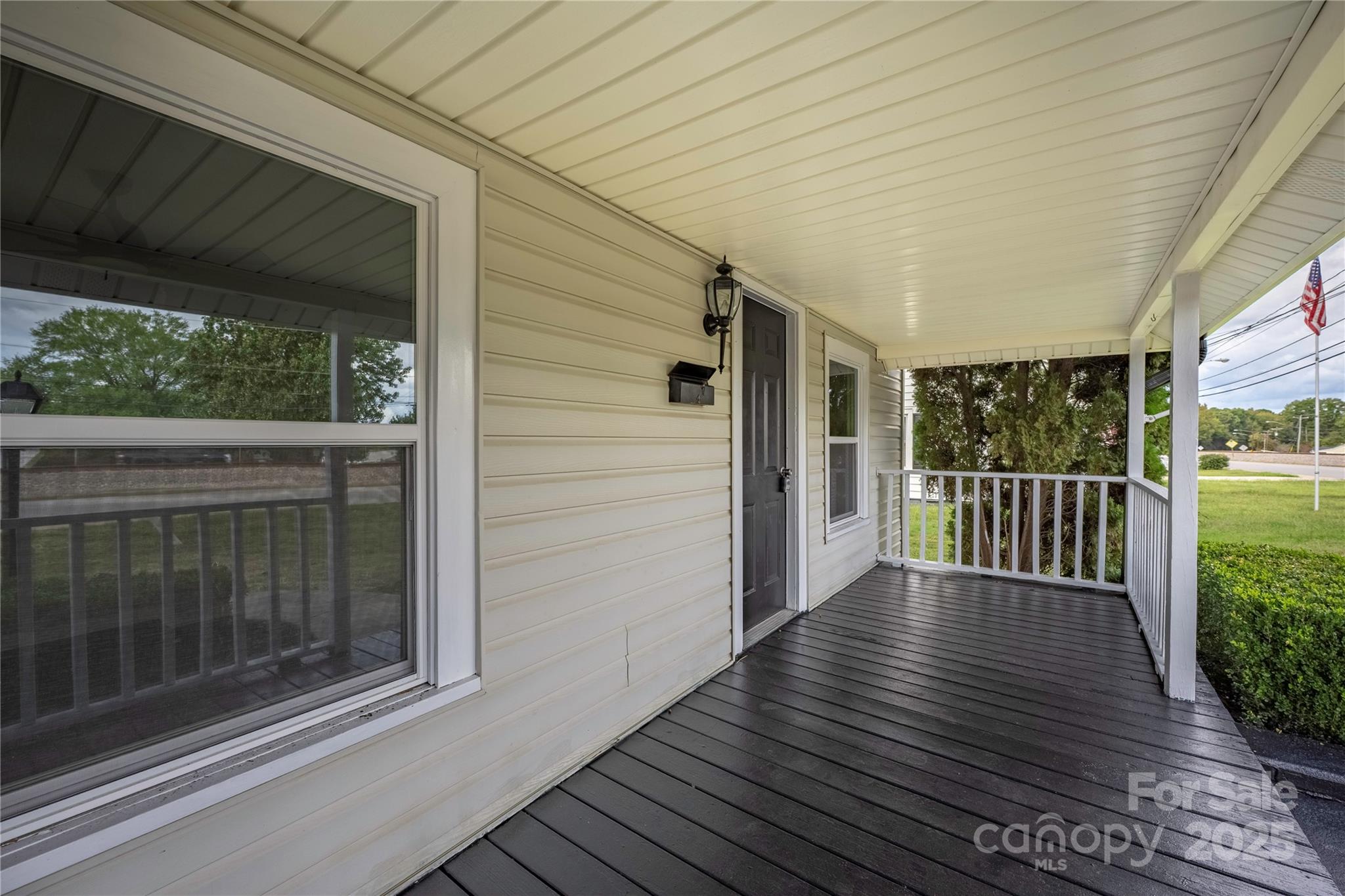 633 N Main Street