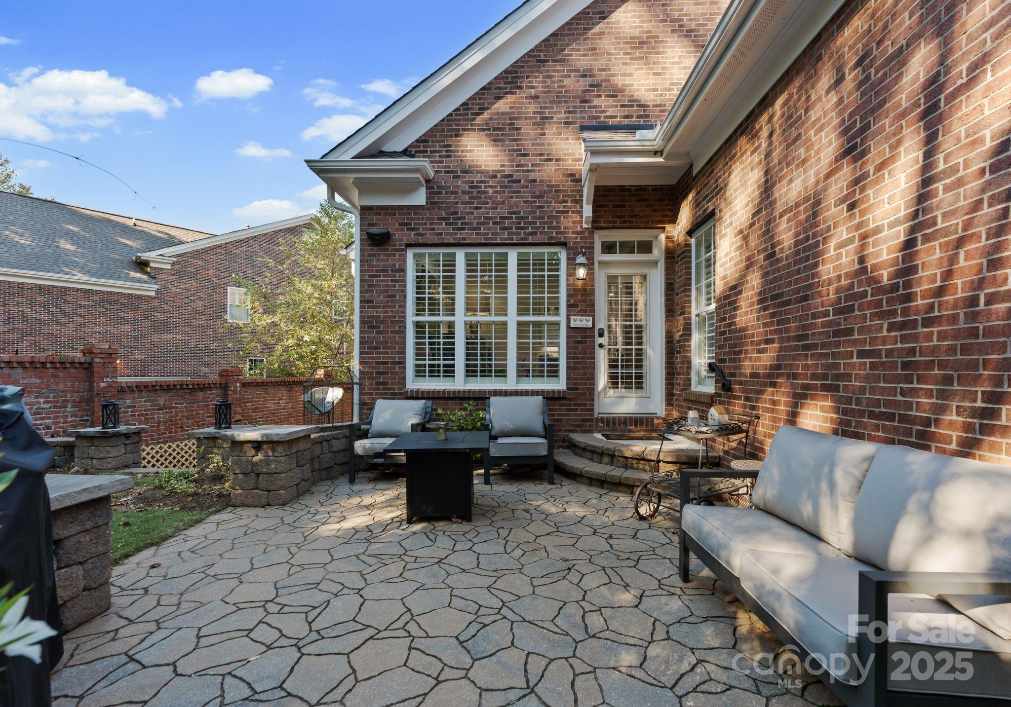 116 St Giles Court