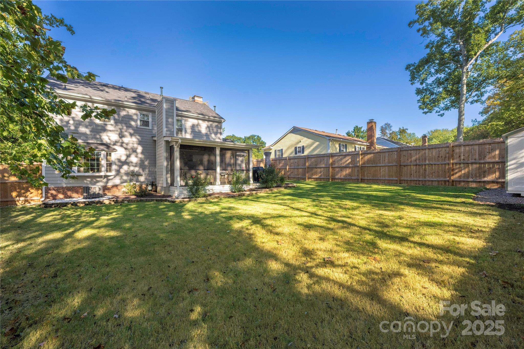 2526 Turnberry Lane