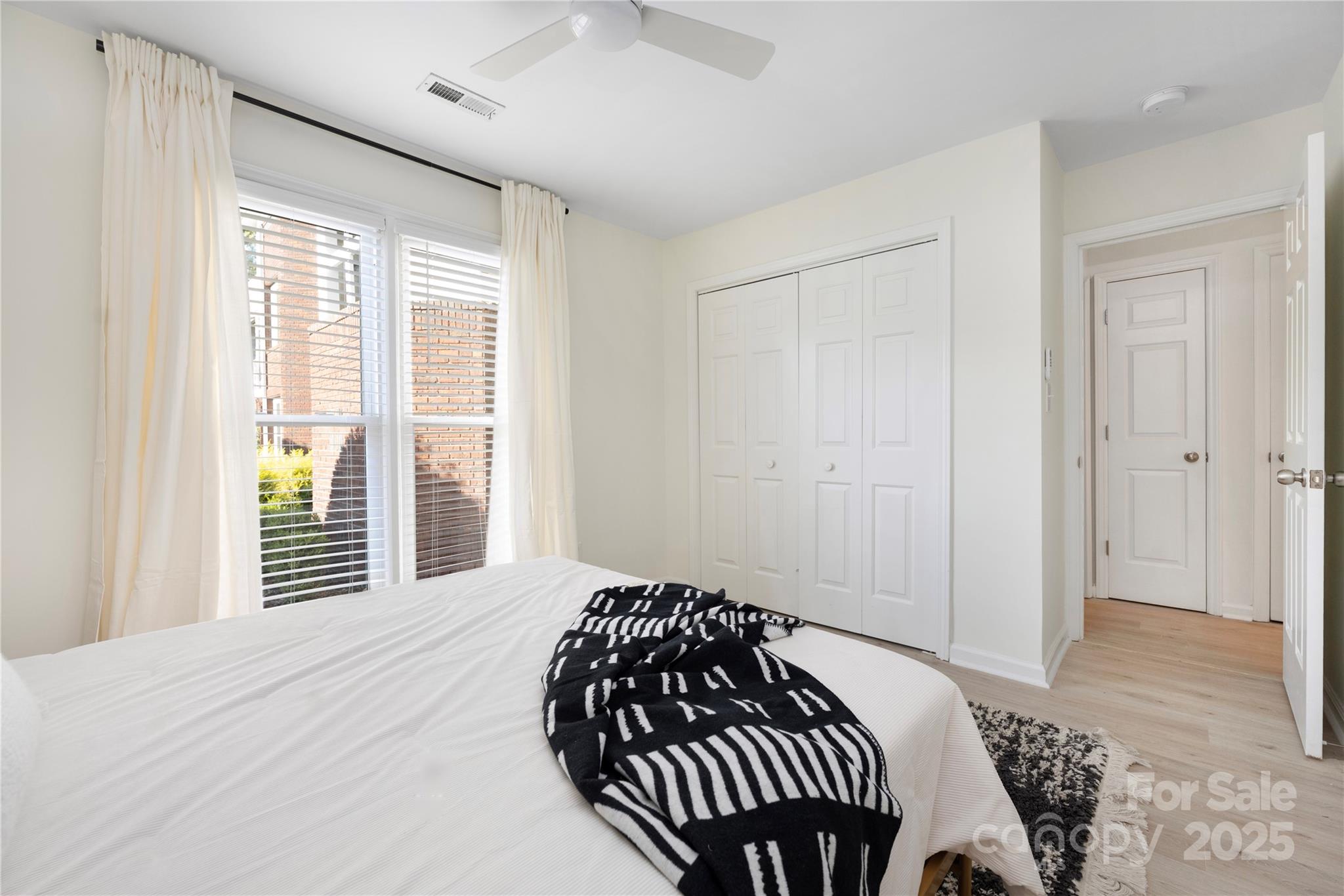 2719 Selwyn Avenue Unit: 13
