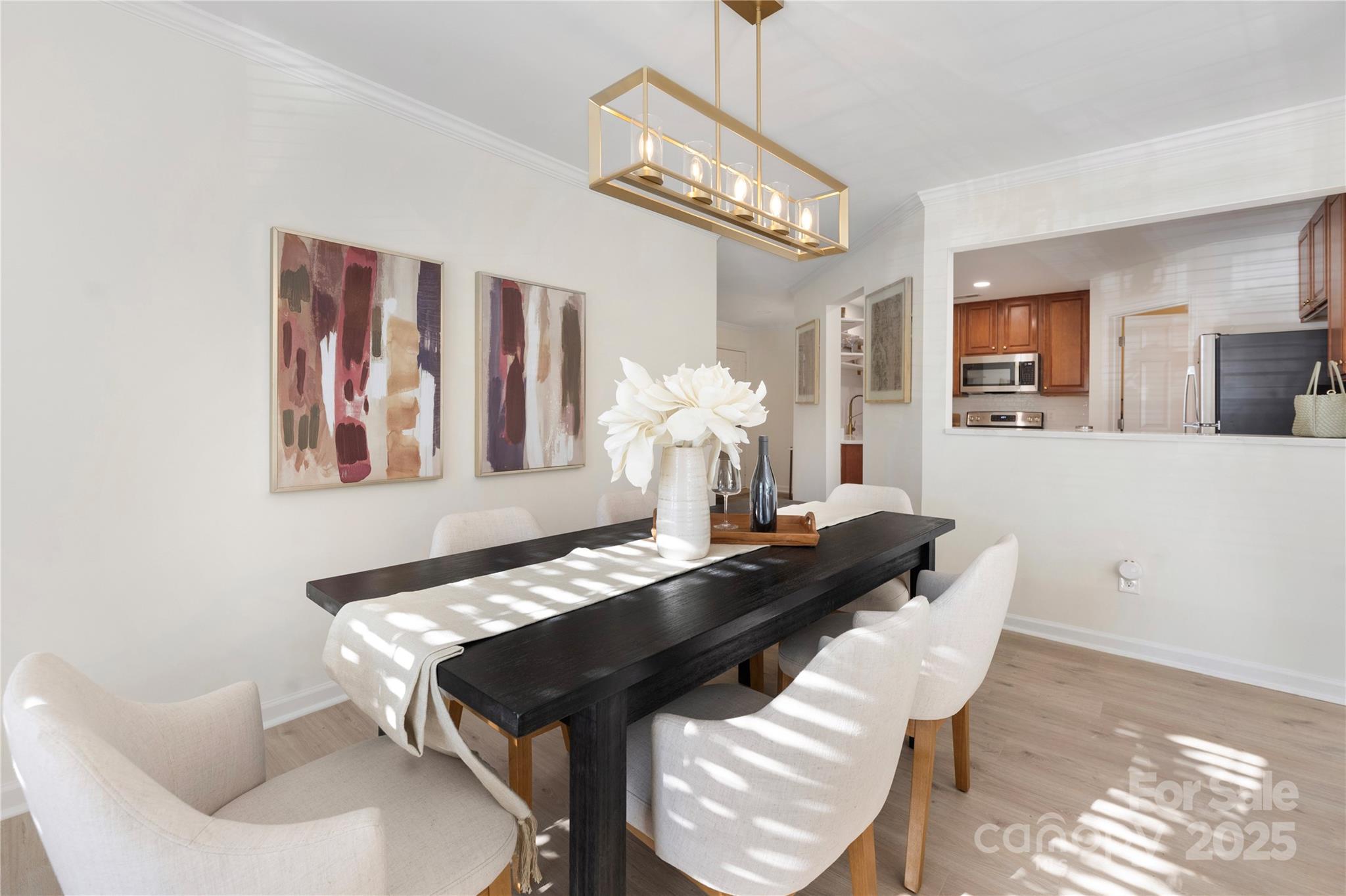 2719 Selwyn Avenue Unit: 13
