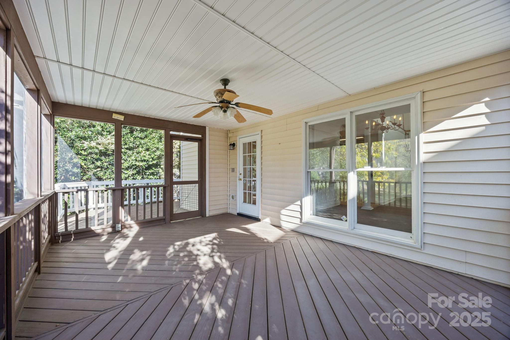 9105 SANDPIPER Drive