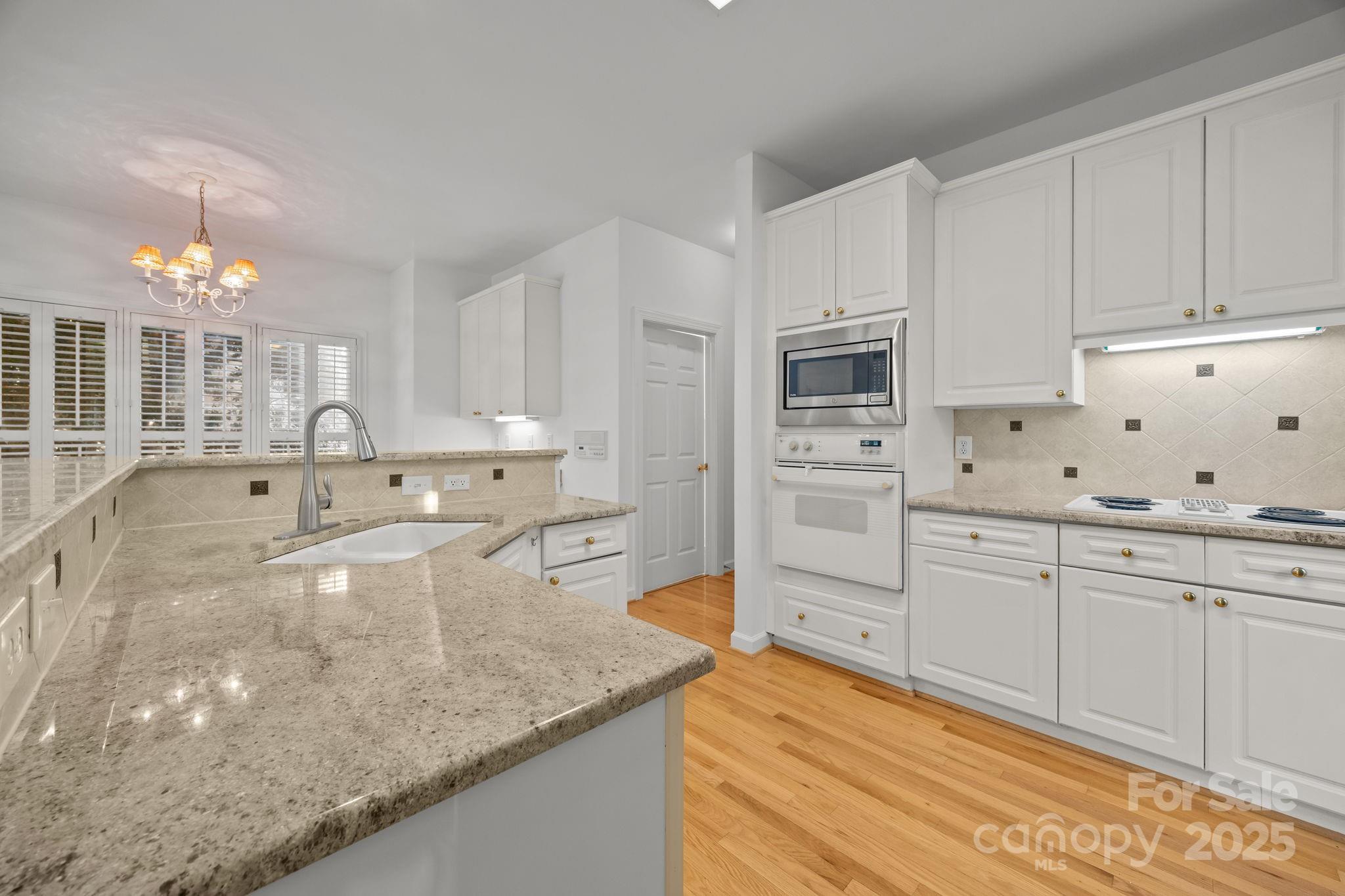 9105 SANDPIPER Drive