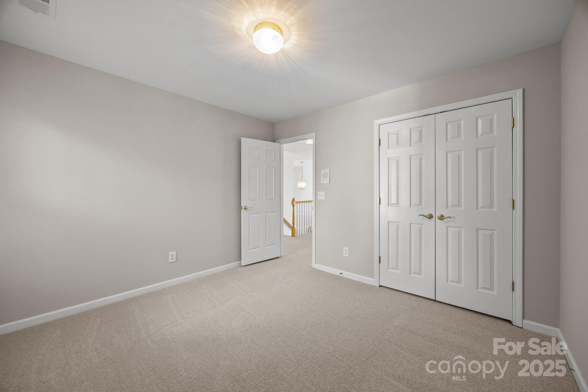 9105 SANDPIPER Drive