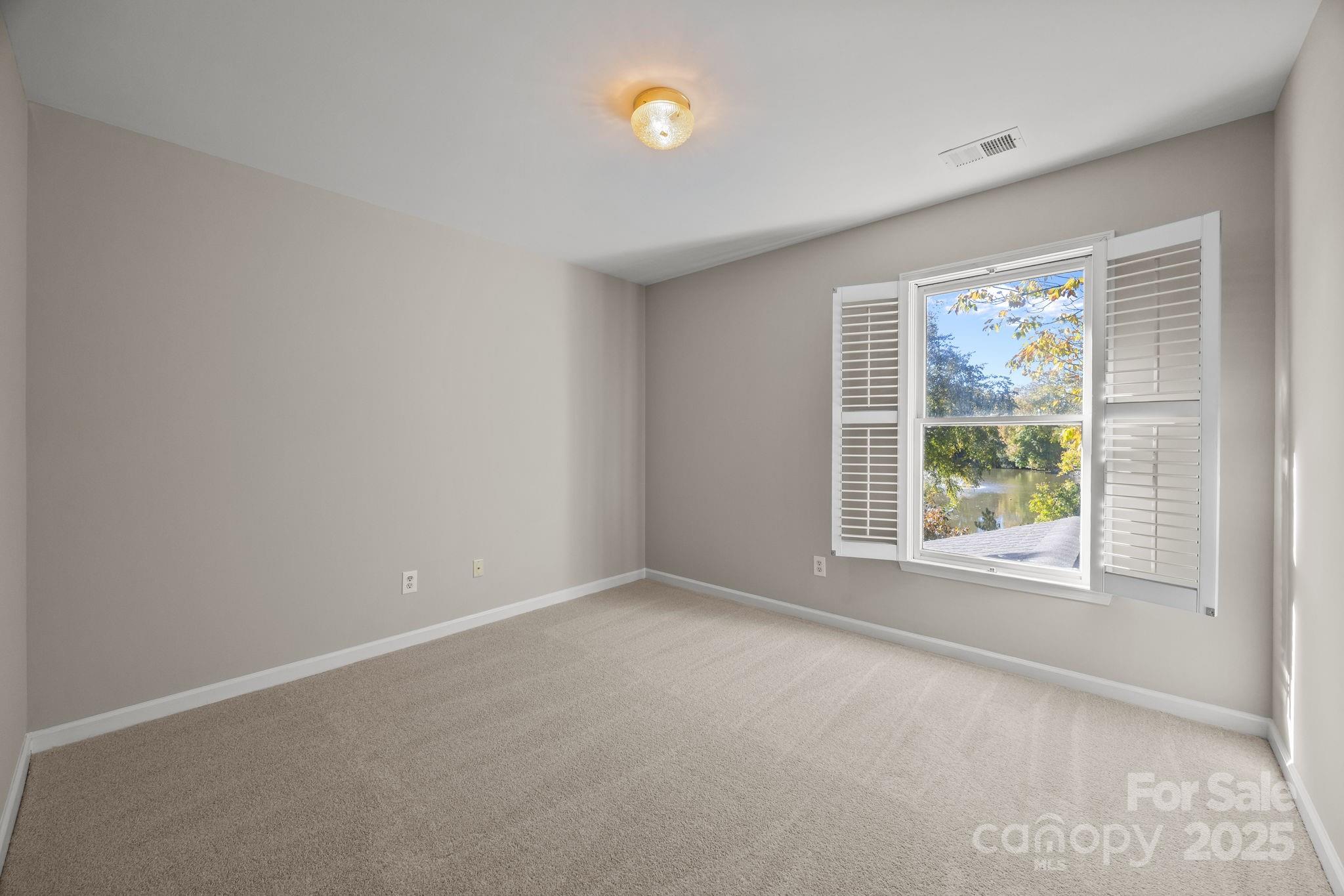 9105 SANDPIPER Drive