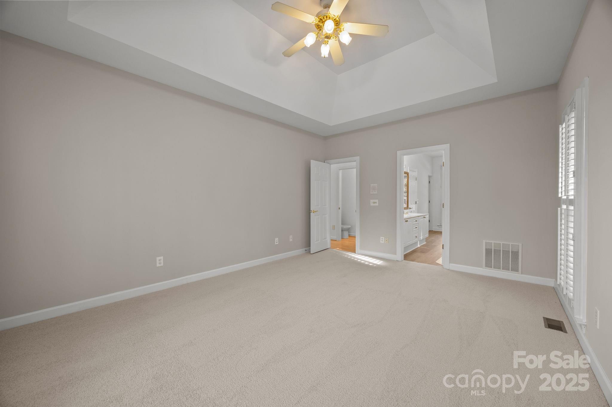 9105 SANDPIPER Drive