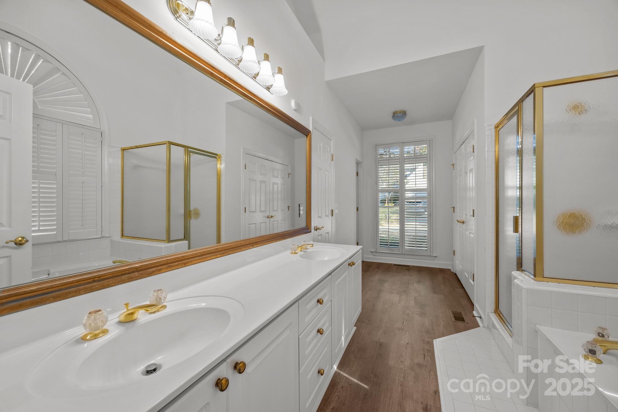 9105 SANDPIPER Drive