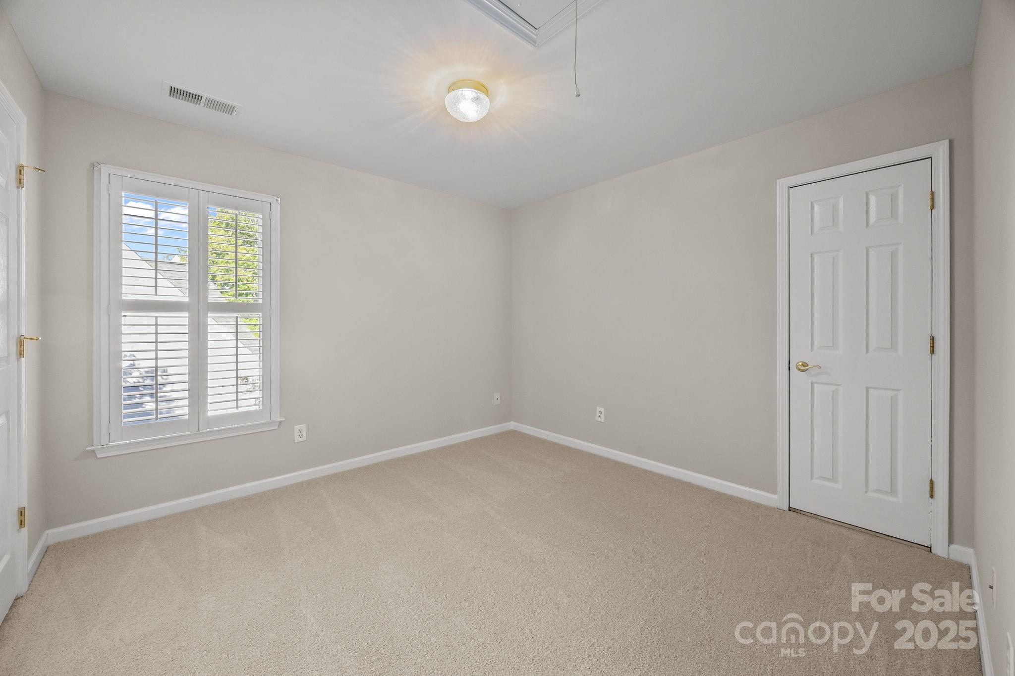 9105 SANDPIPER Drive