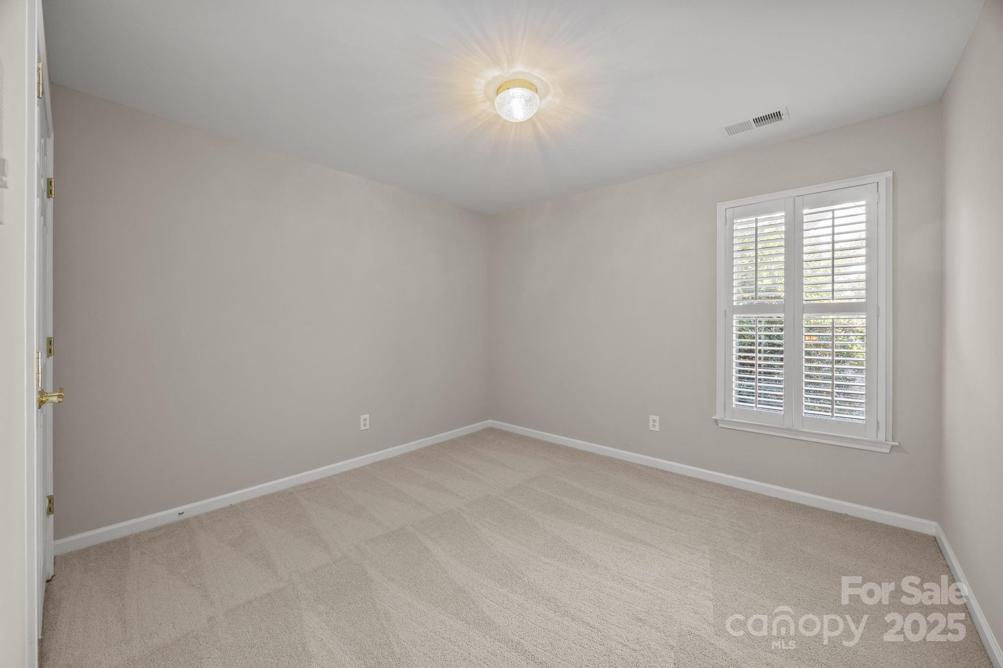 9105 SANDPIPER Drive