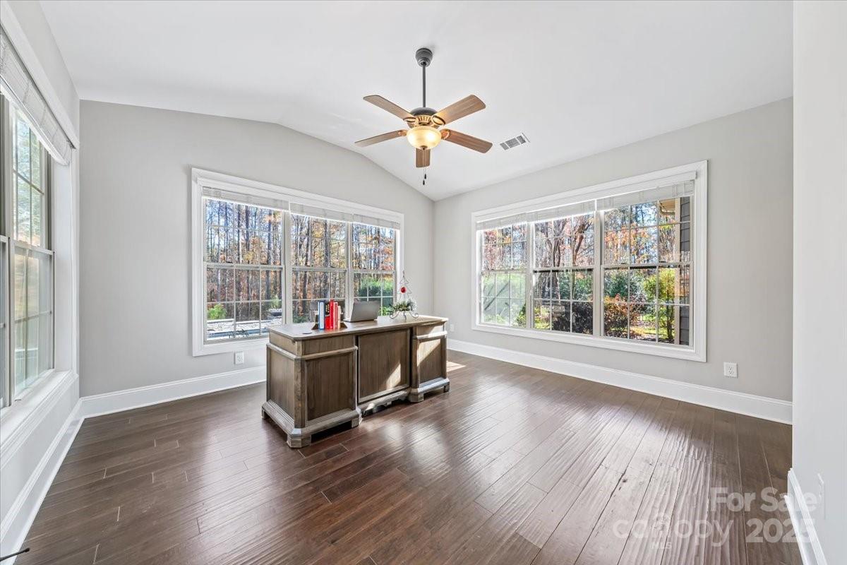 1325 Sommersby Place