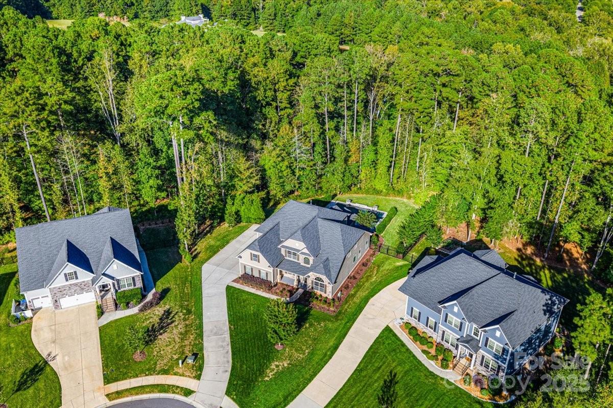 1325 Sommersby Place