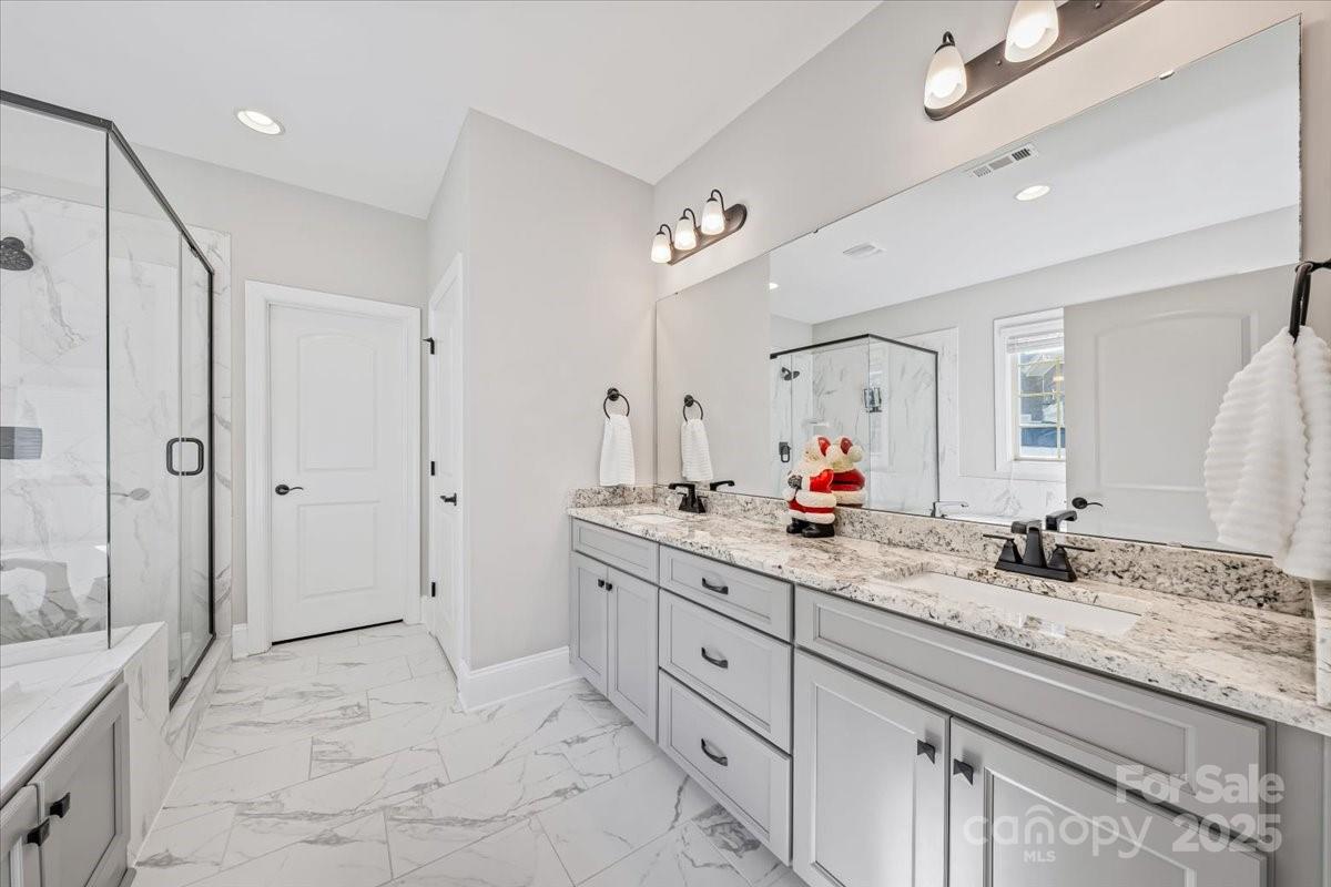 1325 Sommersby Place