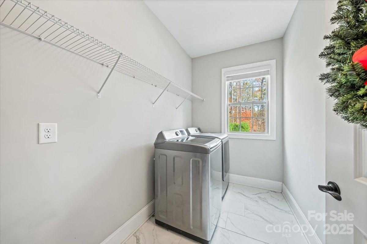 1325 Sommersby Place