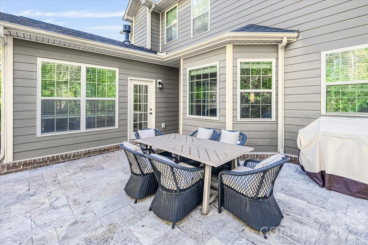 1325 Sommersby Place