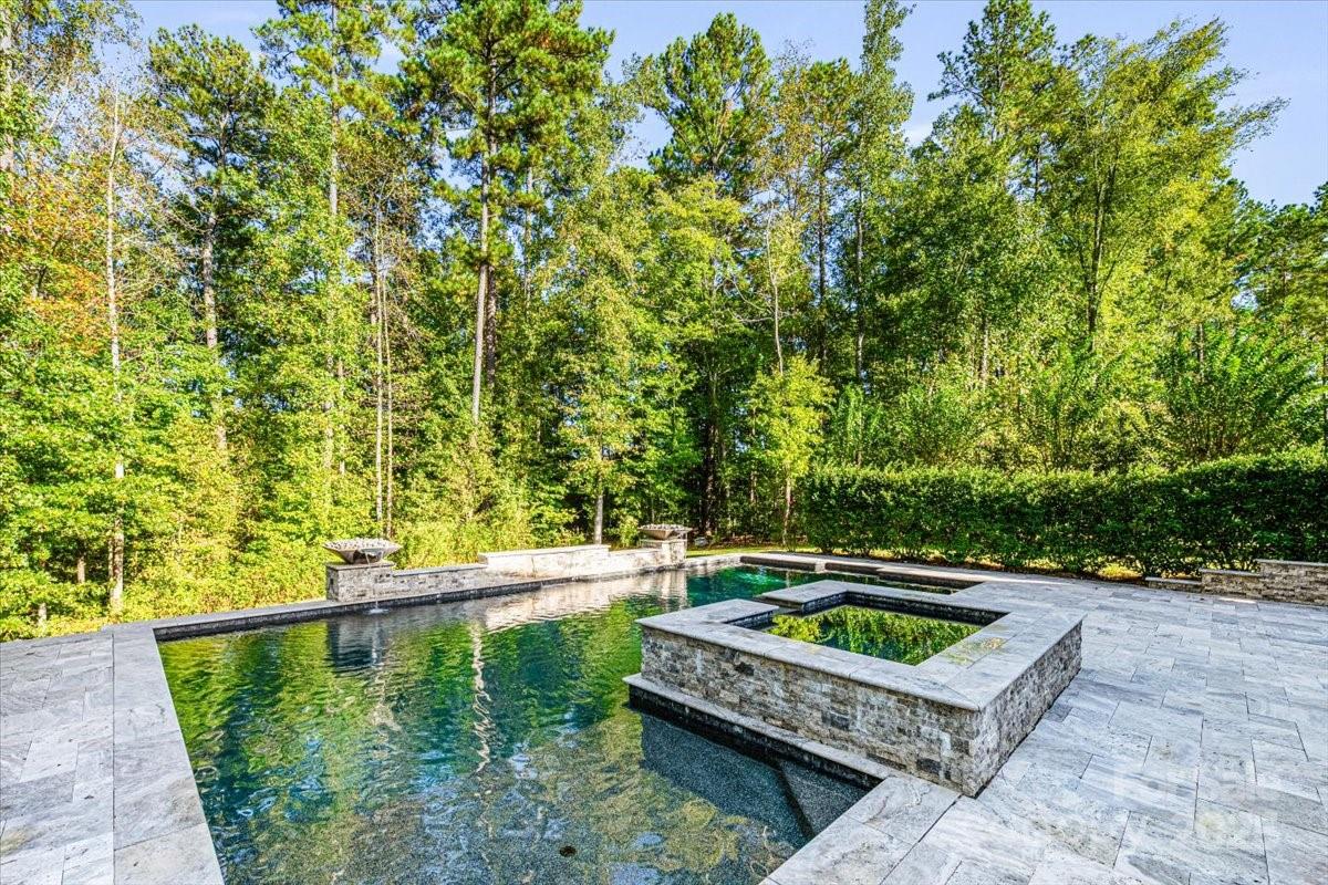 1325 Sommersby Place