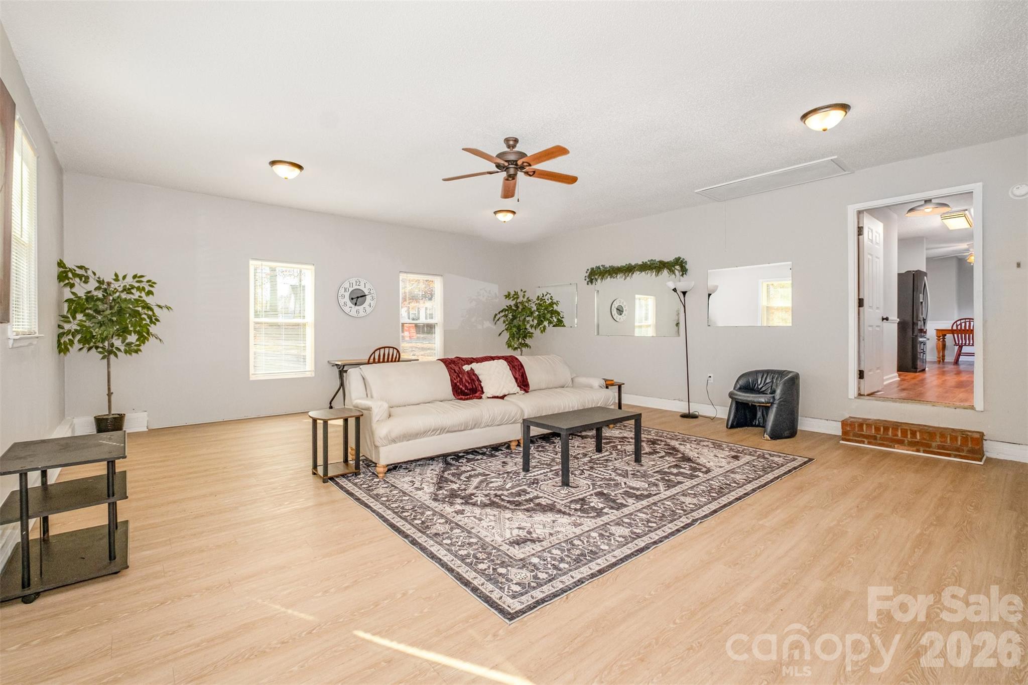 123 General Pemberton Street