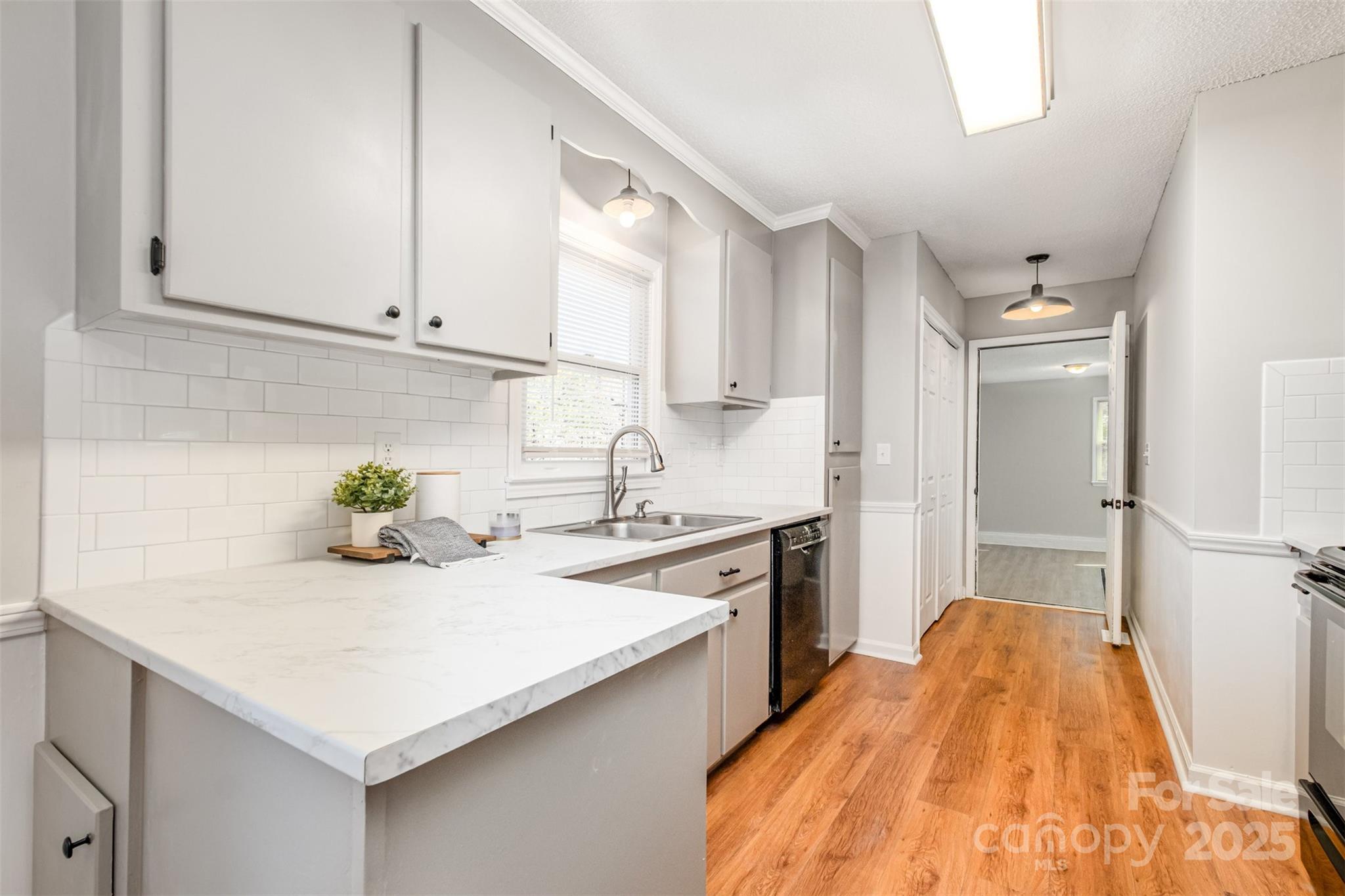 123 General Pemberton Street