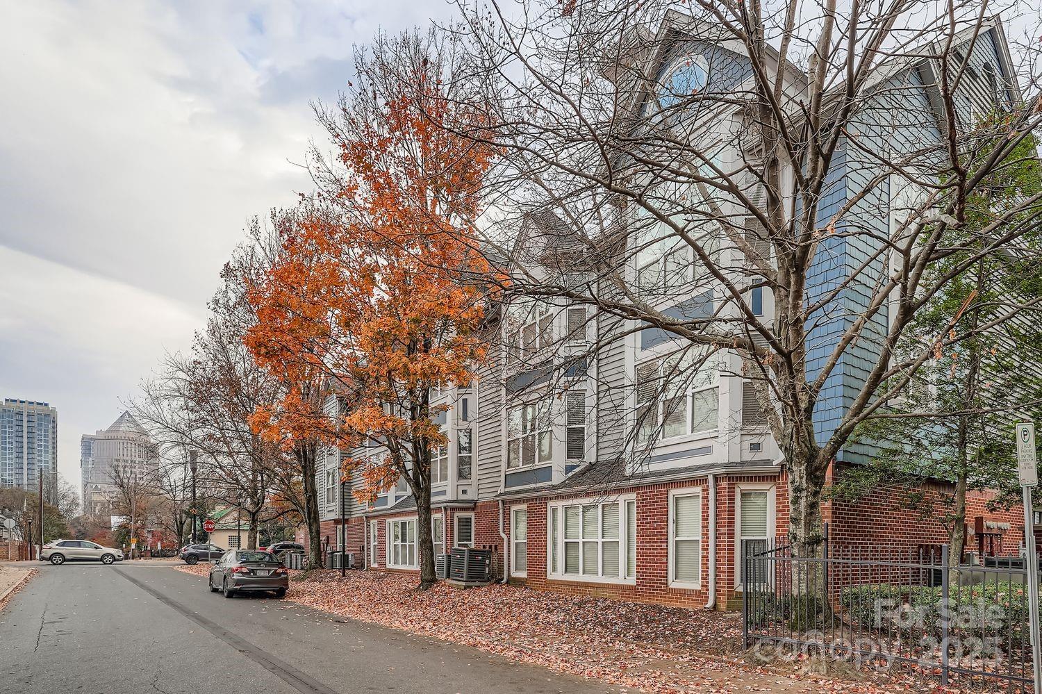 529 N Graham Street Unit: 2G