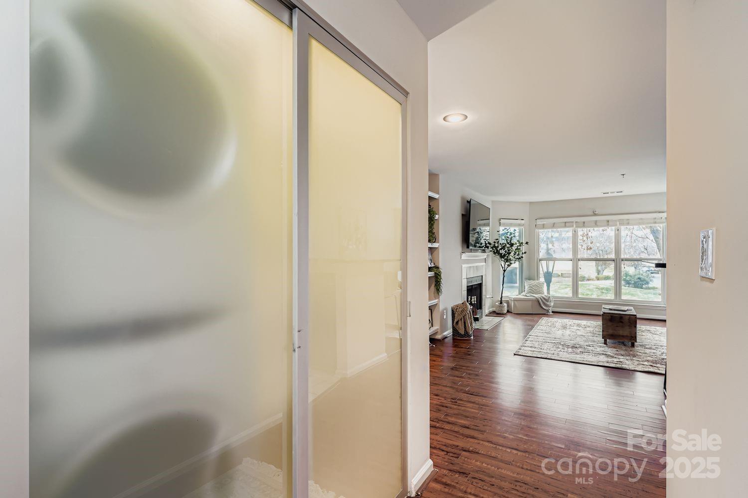 529 N Graham Street Unit: 2G