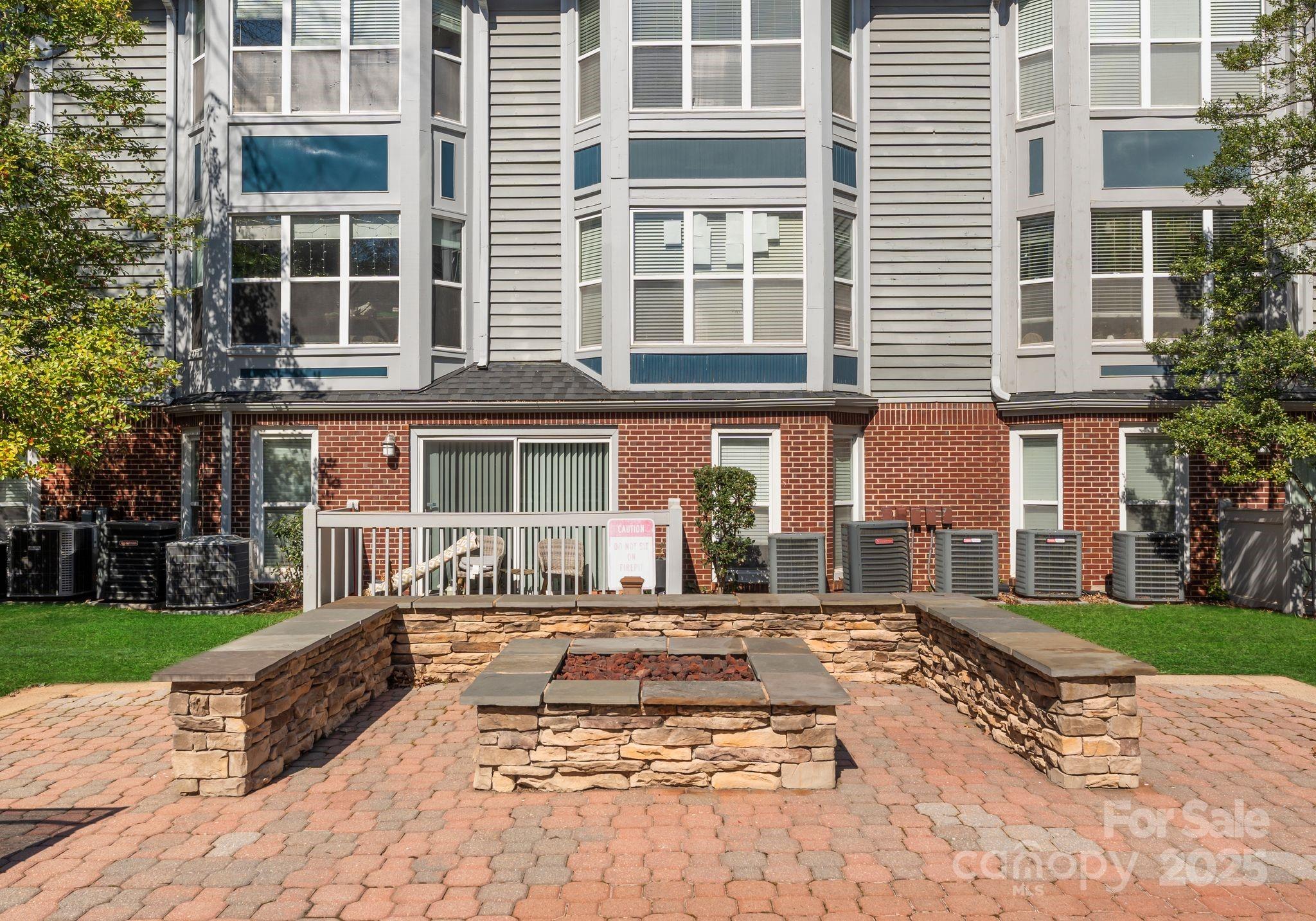 529 N Graham Street Unit: 2G