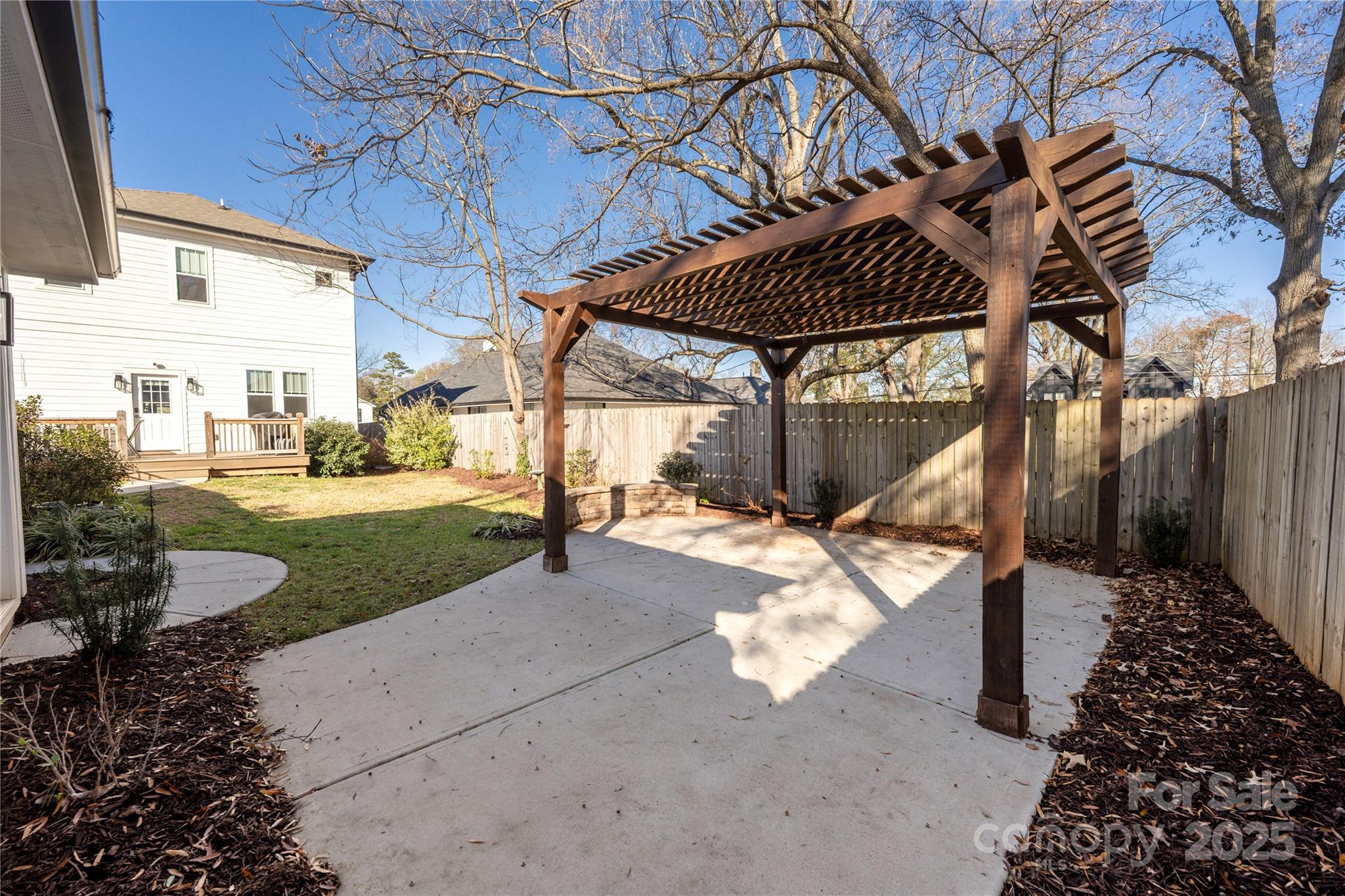 1009 Pryor Street