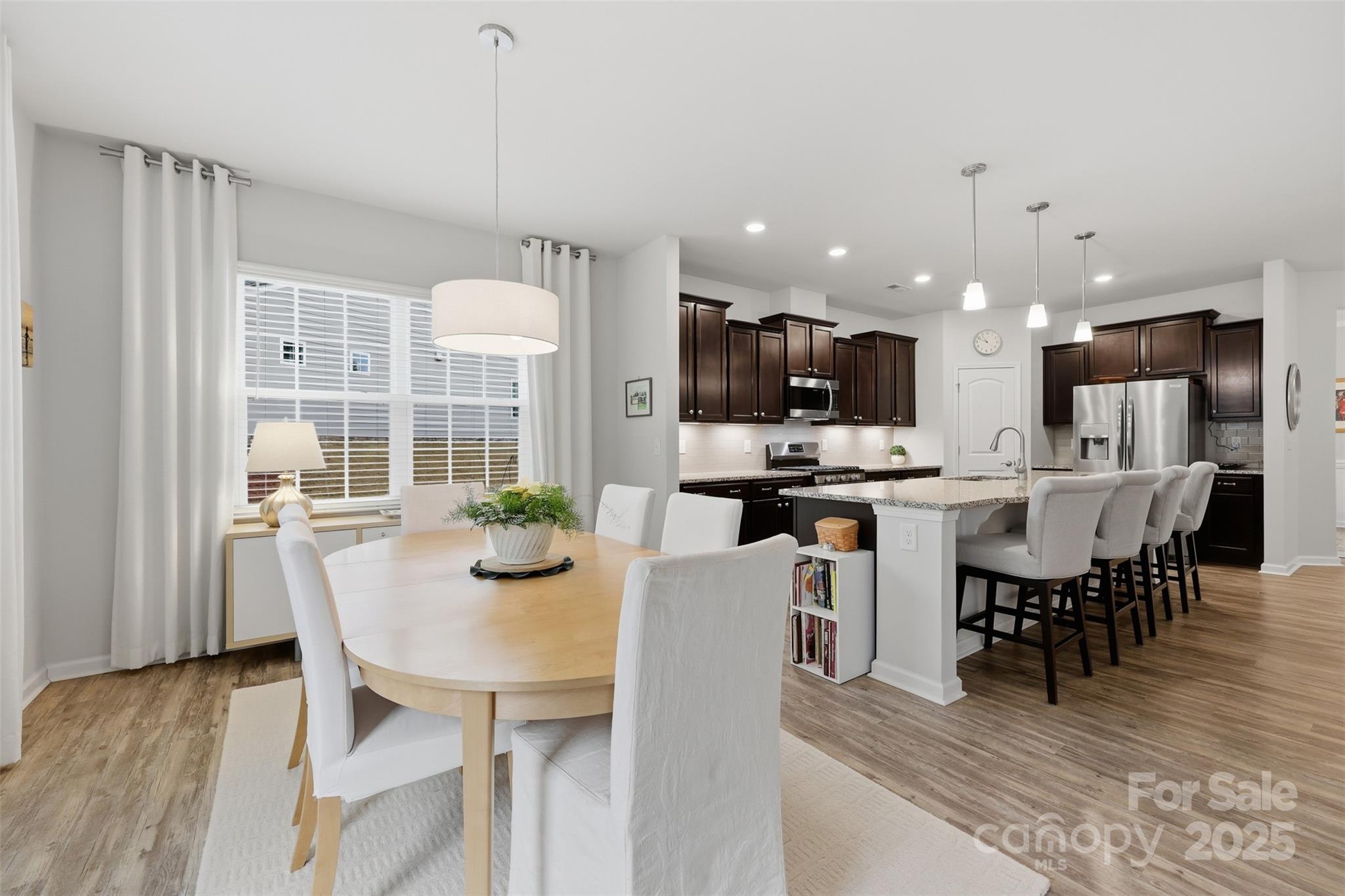 352 Picasso Trail