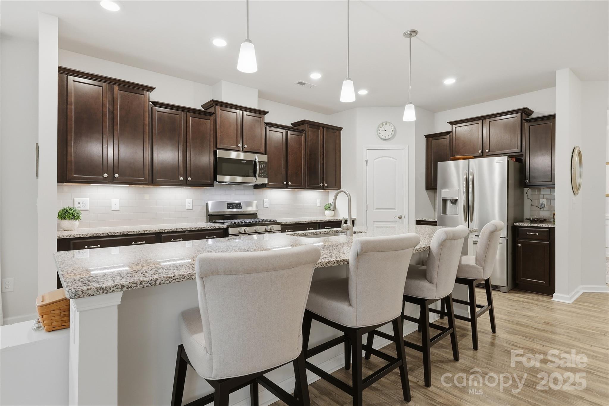 352 Picasso Trail