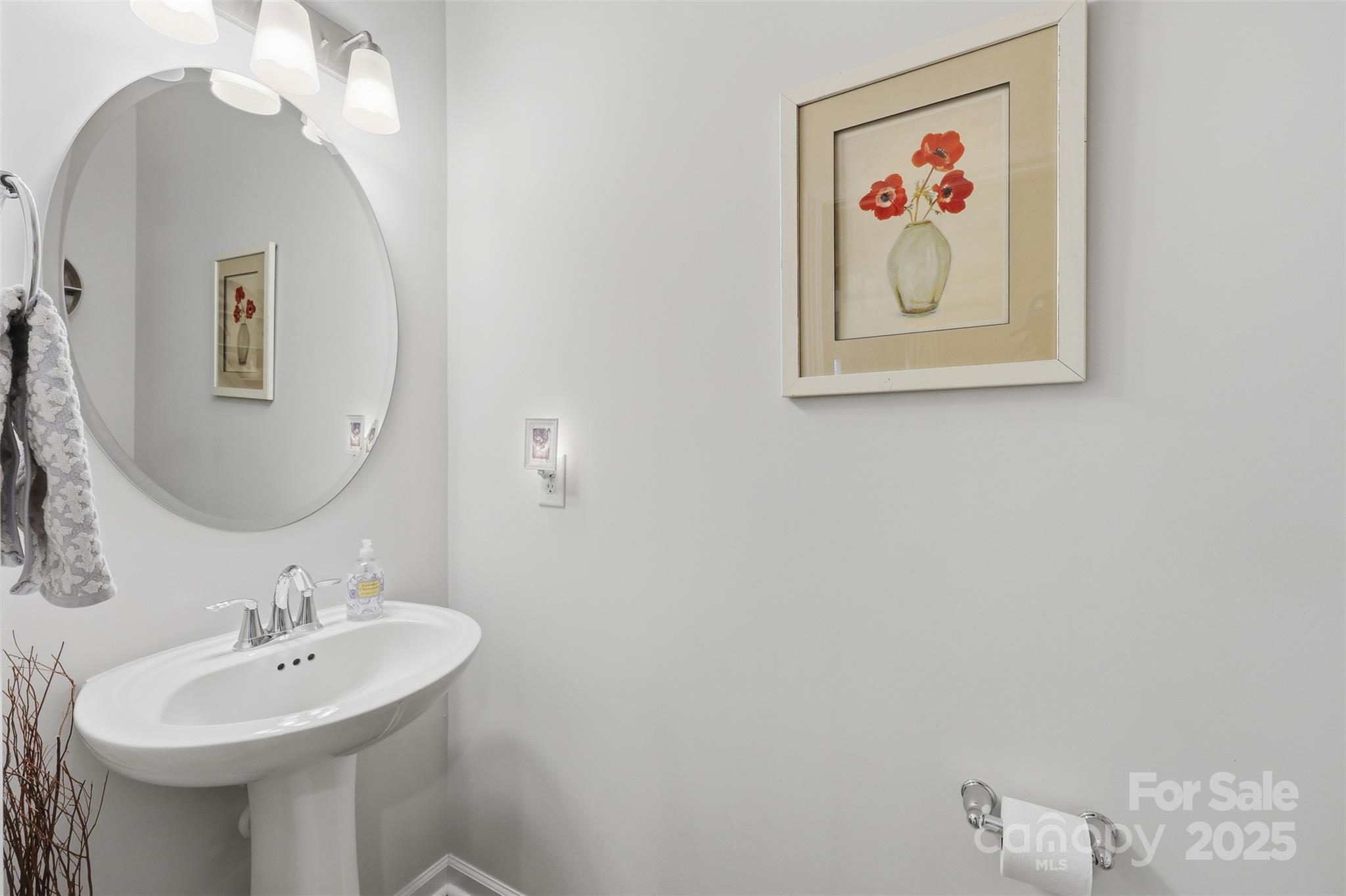 352 Picasso Trail