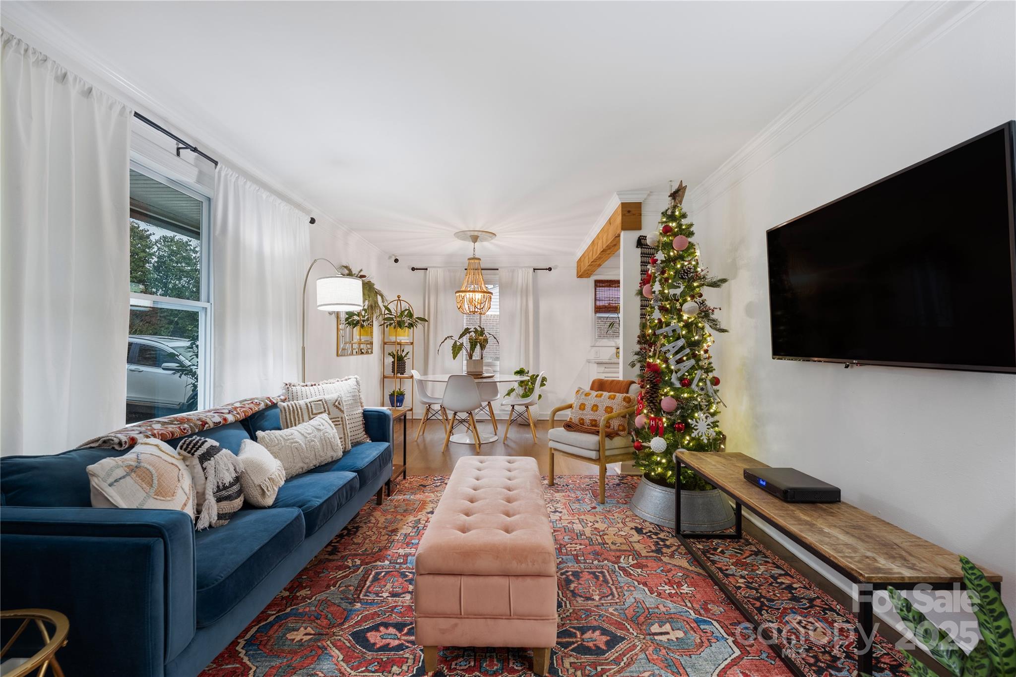 732 Manhasset Road