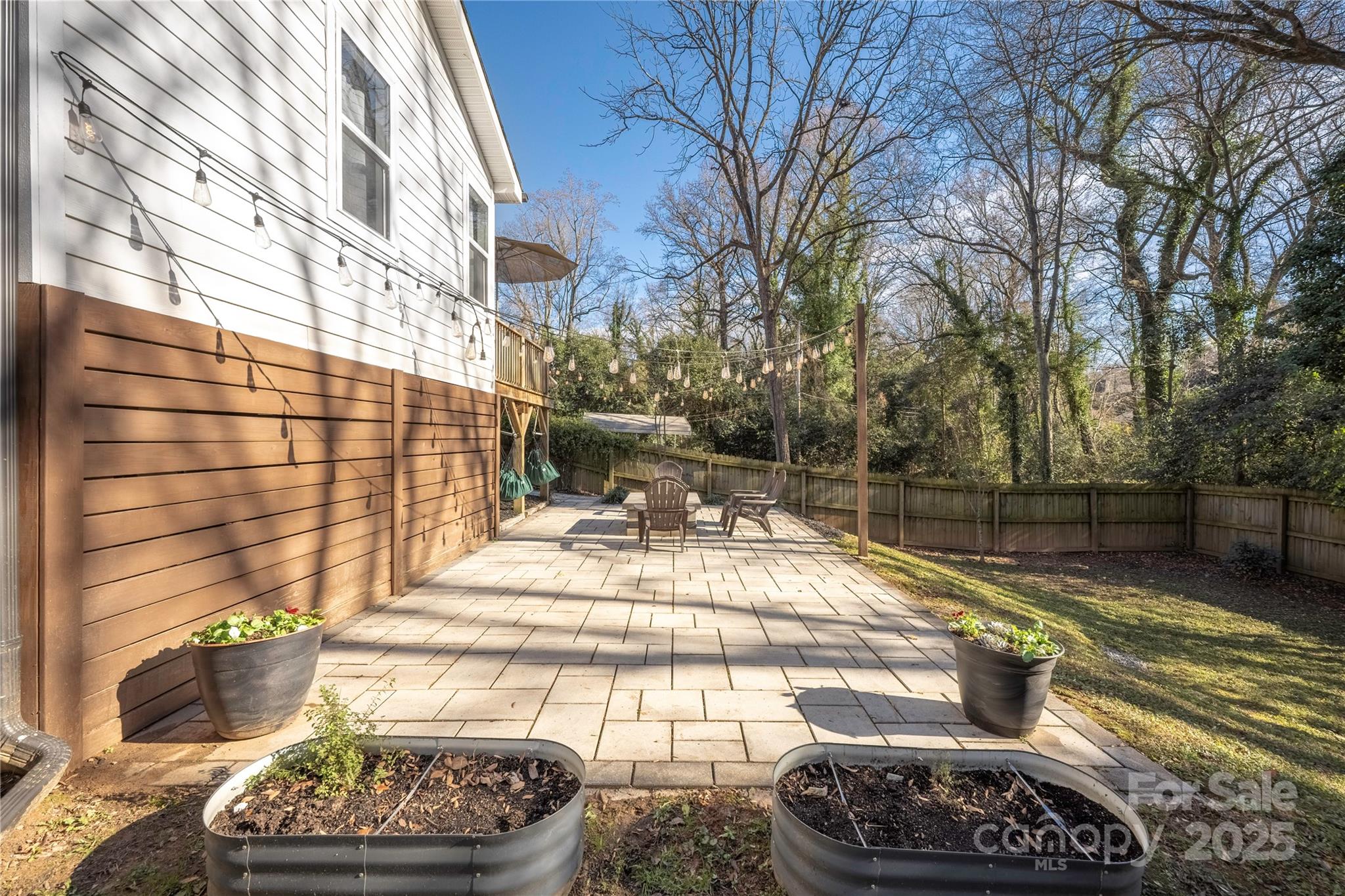 732 Manhasset Road