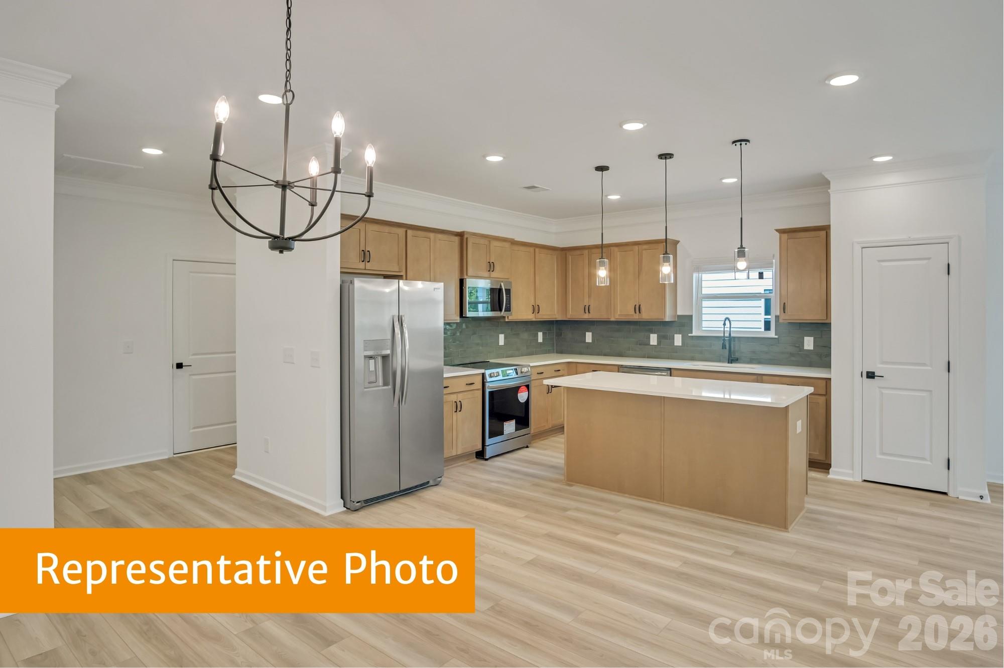 506 Lively Crescent