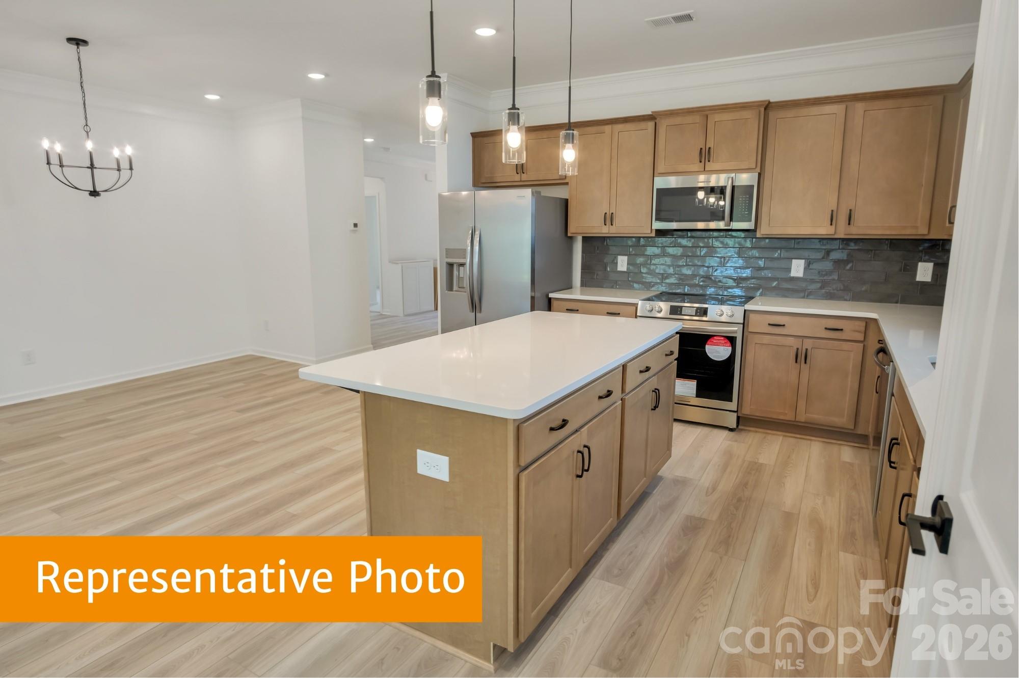 506 Lively Crescent