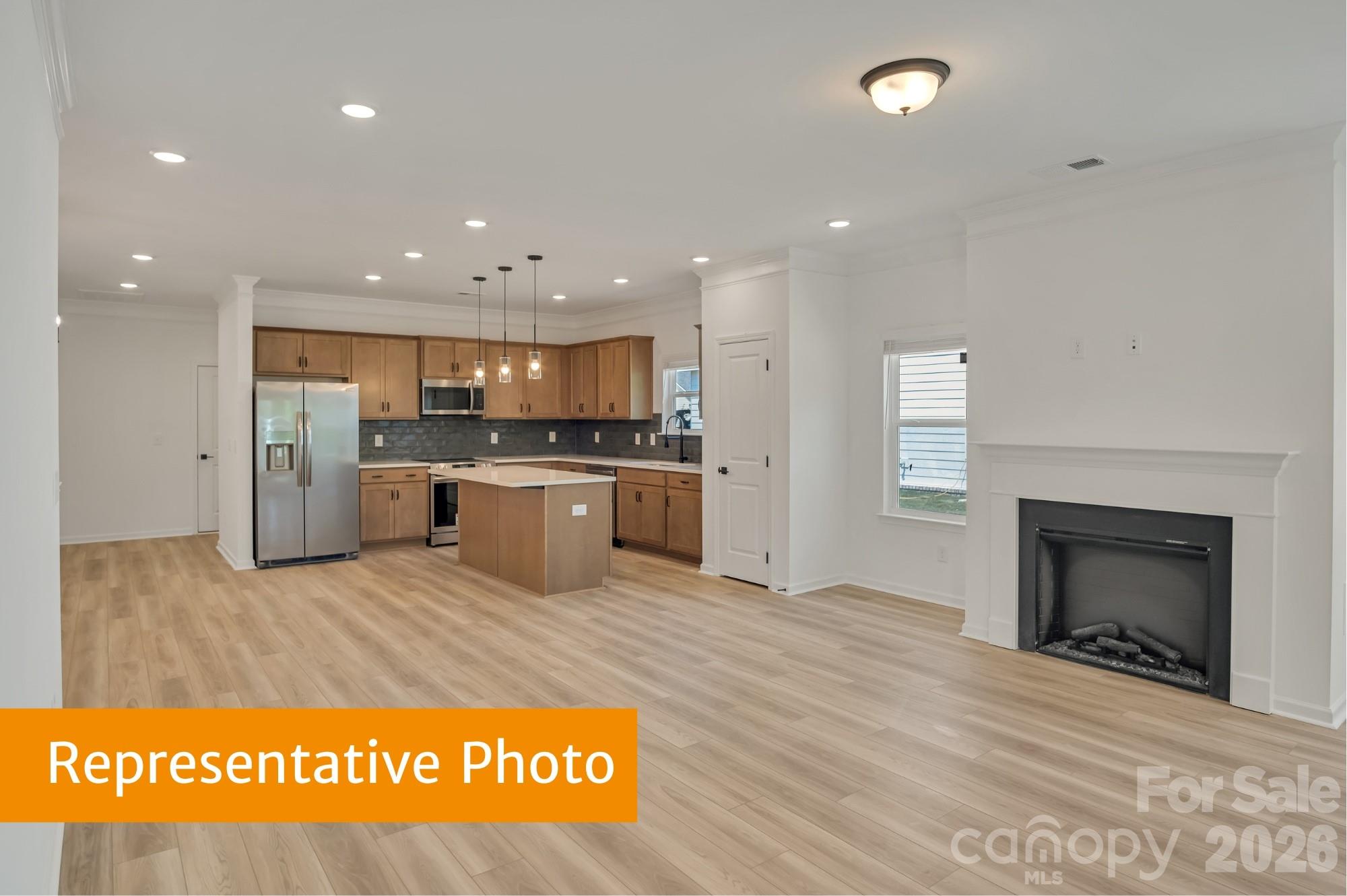 506 Lively Crescent
