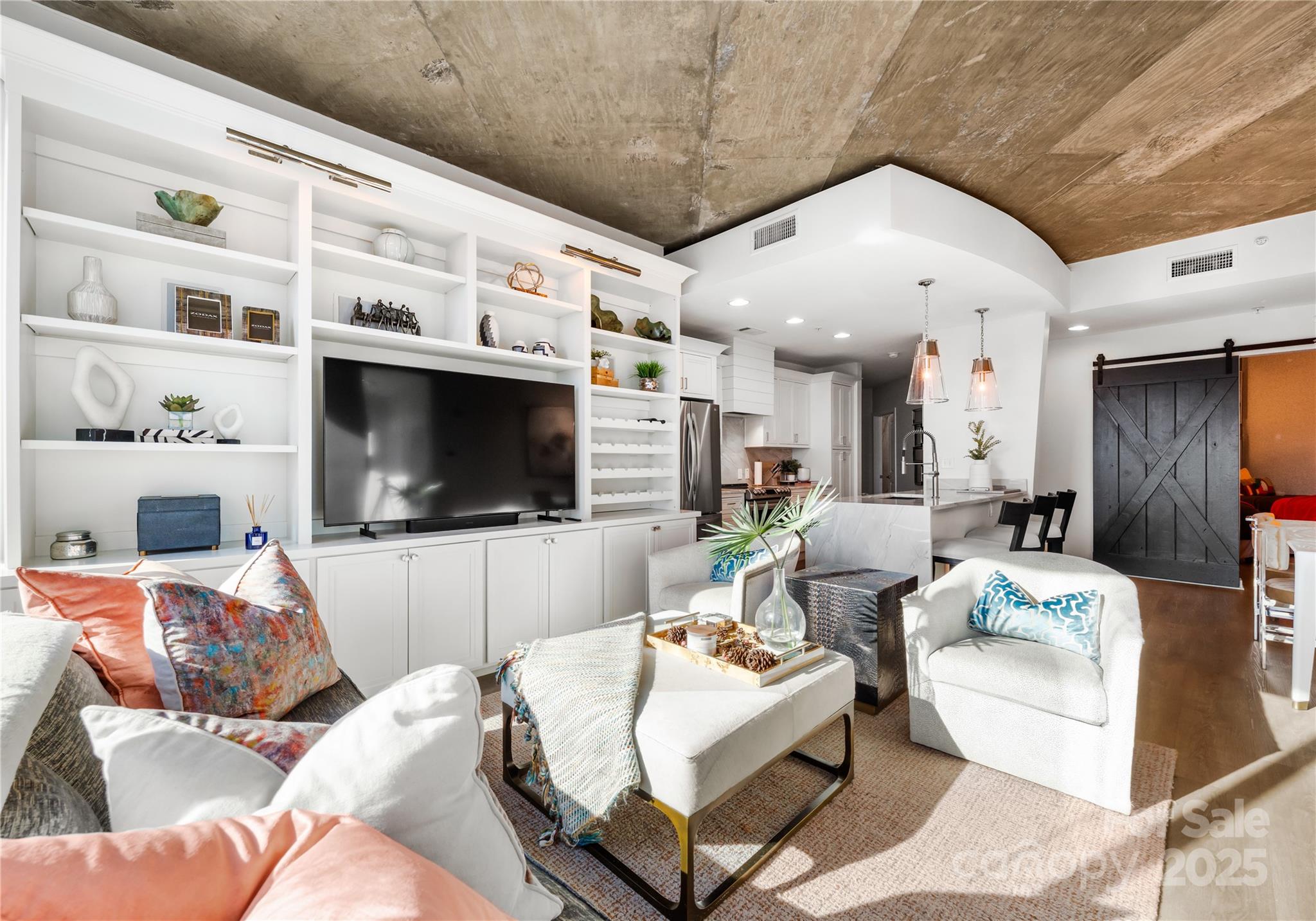 210 N Church Street Unit: 2507