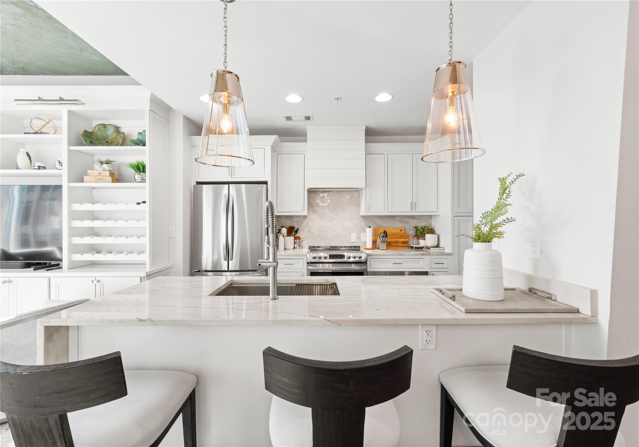 210 N Church Street Unit: 2507