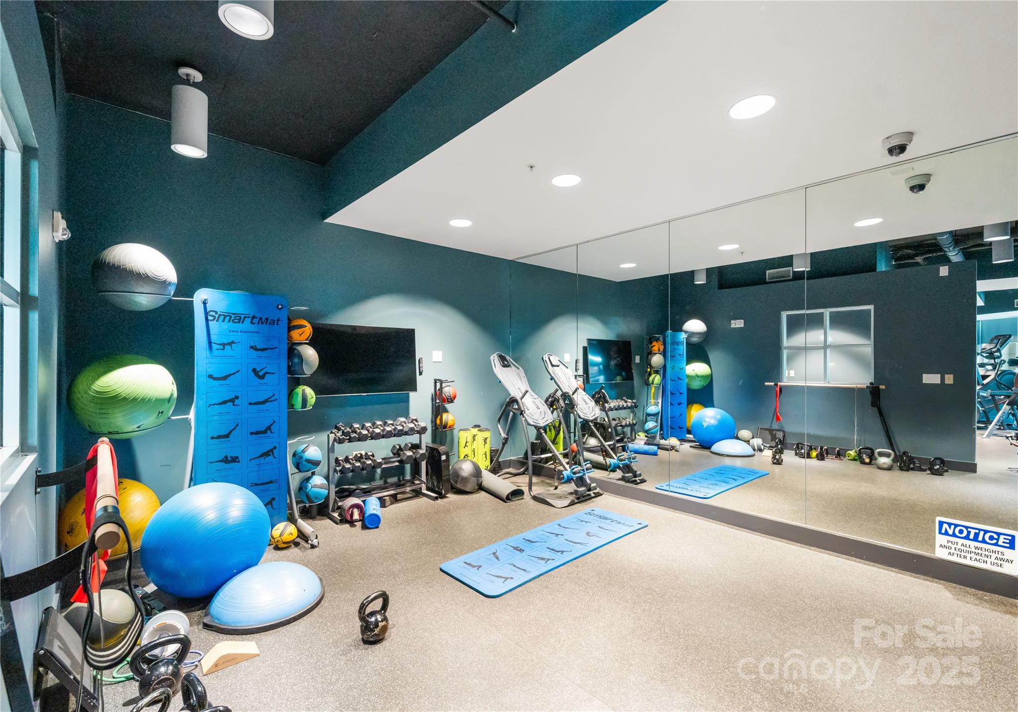 210 N Church Street Unit: 2507