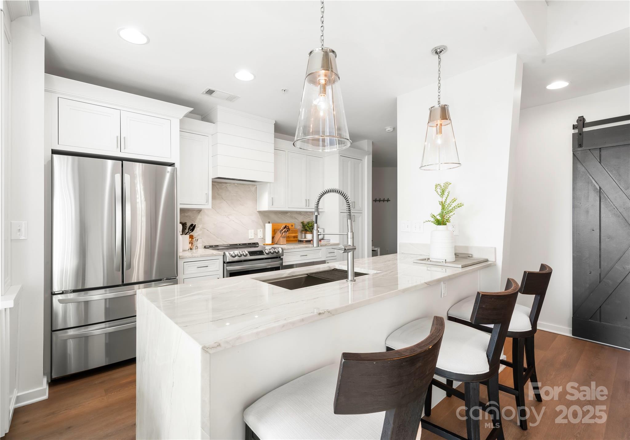 210 N Church Street Unit: 2507