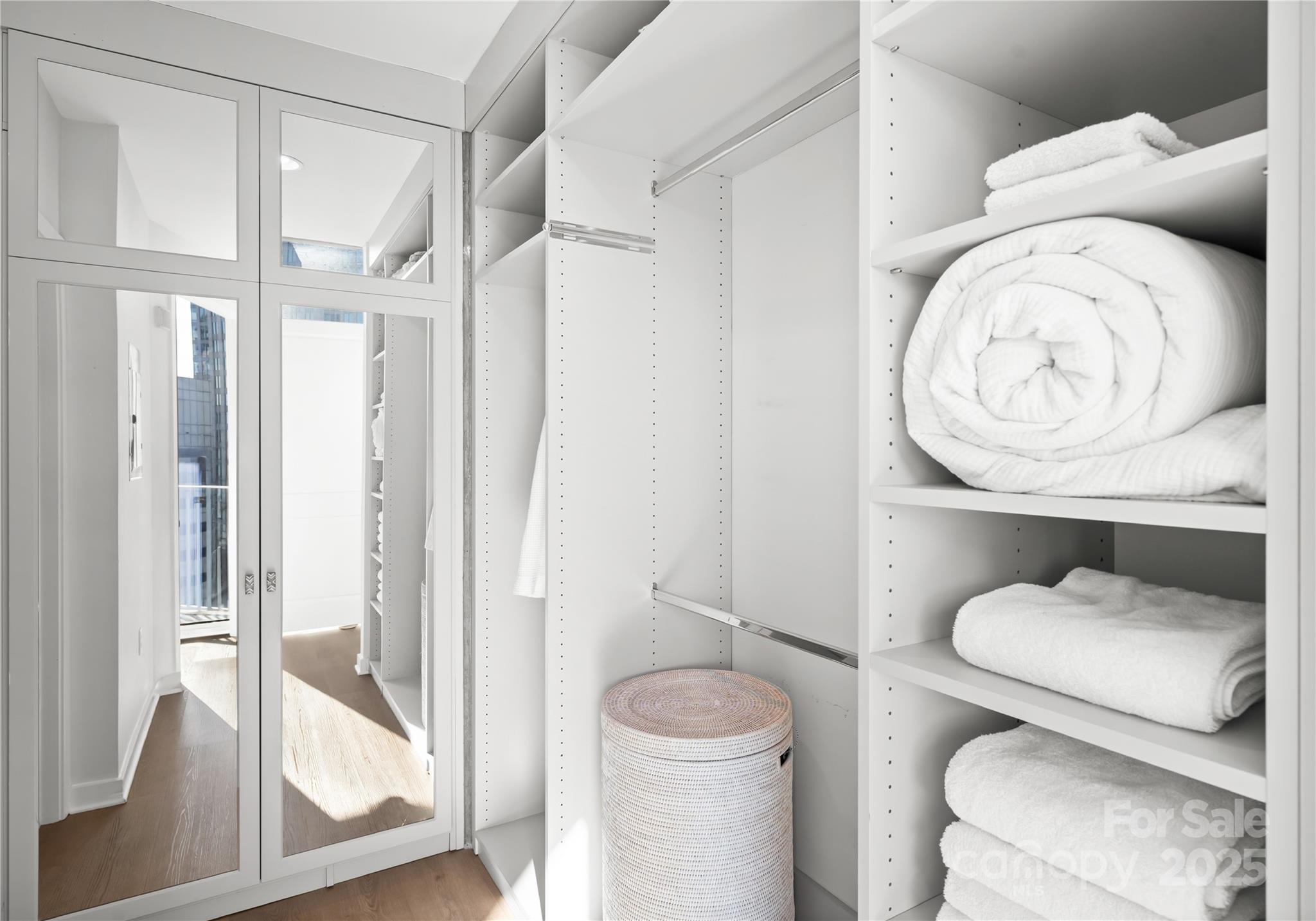 210 N Church Street Unit: 2507