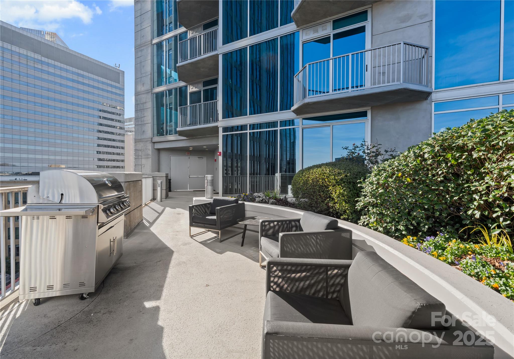 210 N Church Street Unit: 2507