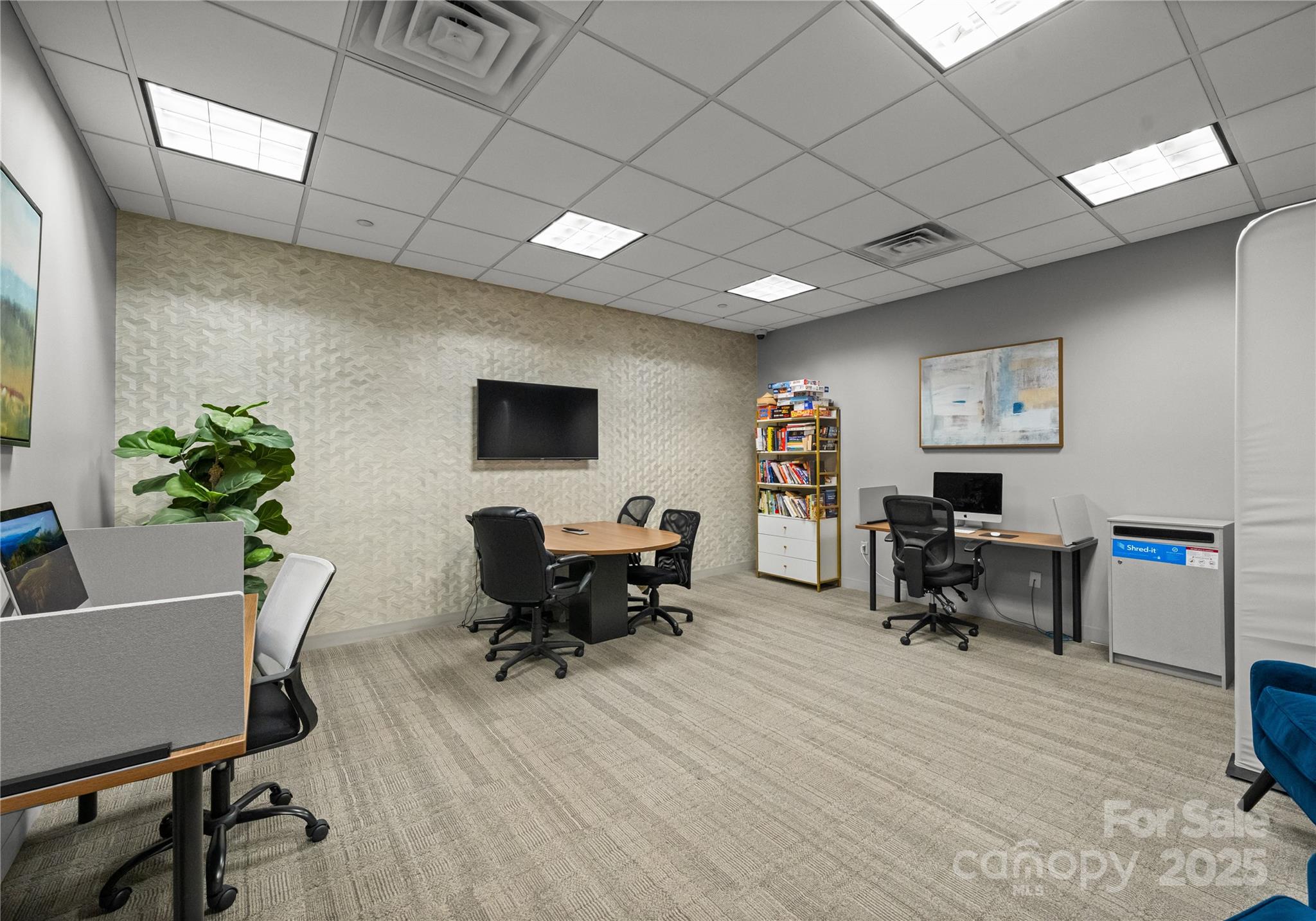 210 N Church Street Unit: 2507