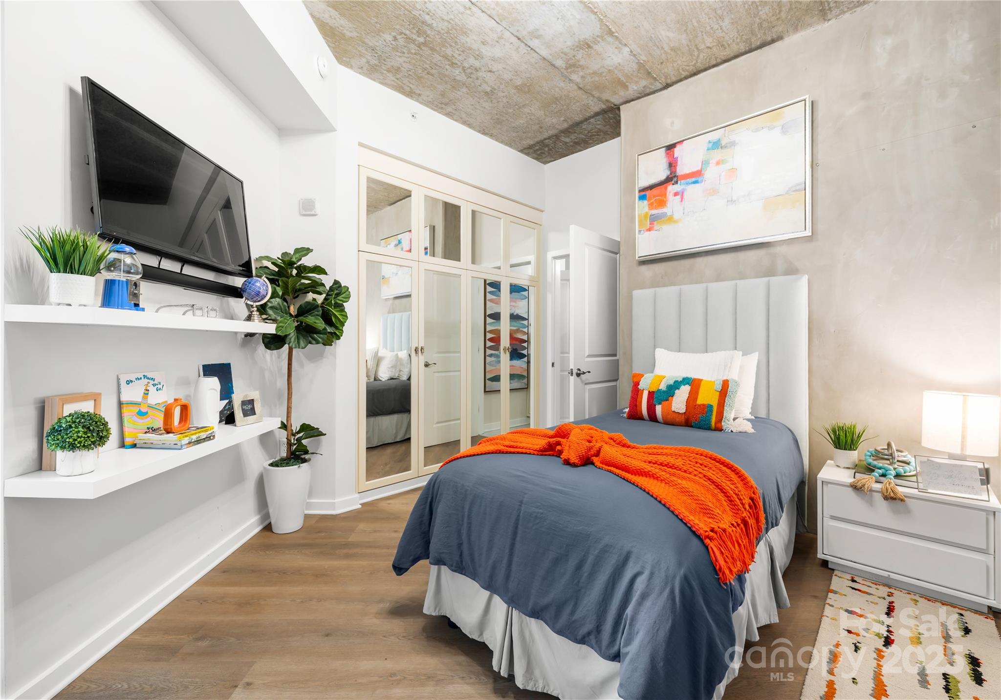 210 N Church Street Unit: 2507