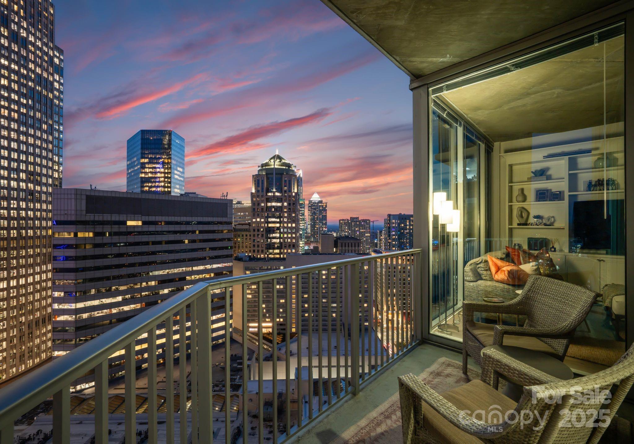 210 N Church Street Unit: 2507