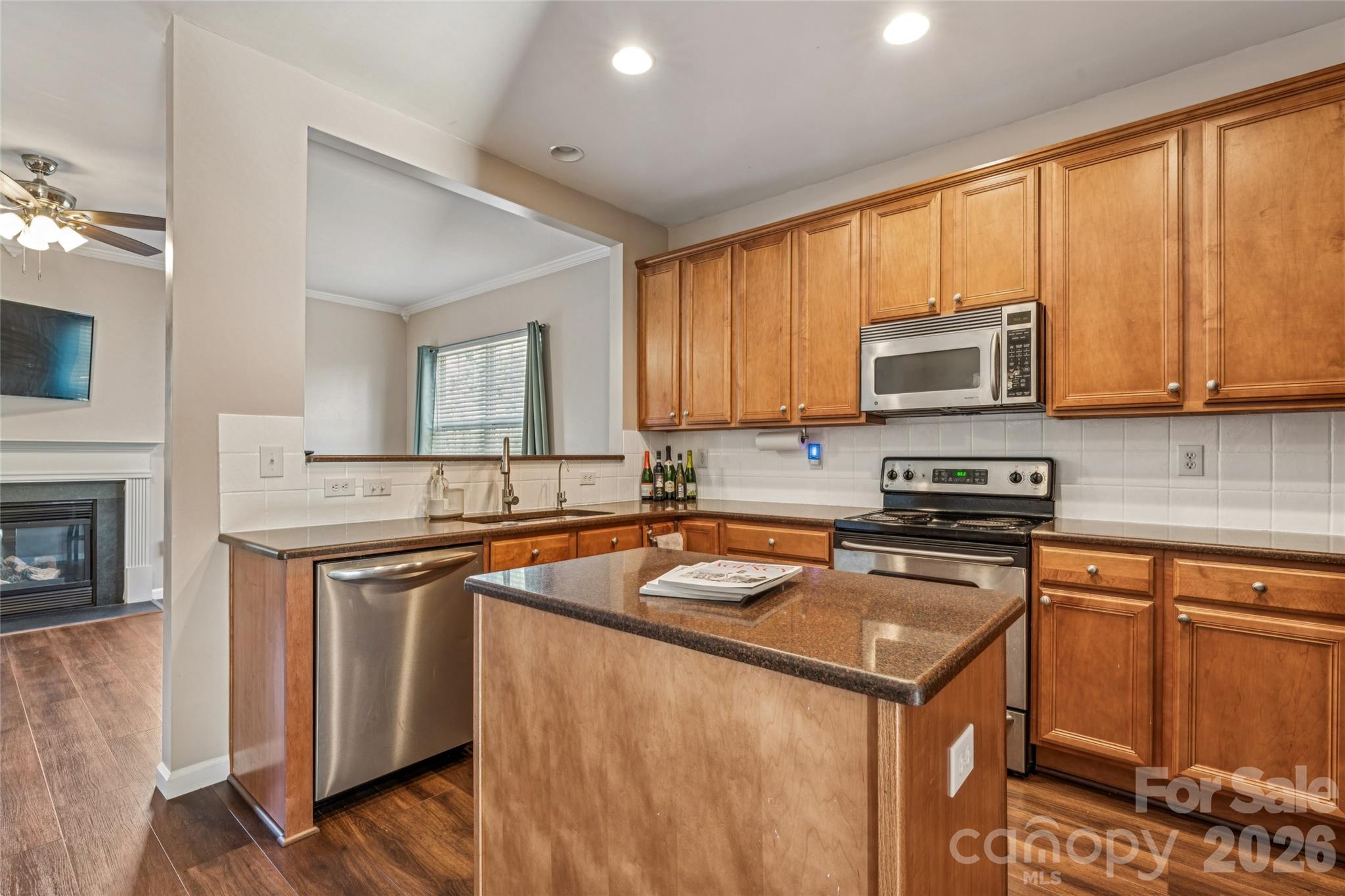 9552 Kings Parade Boulevard