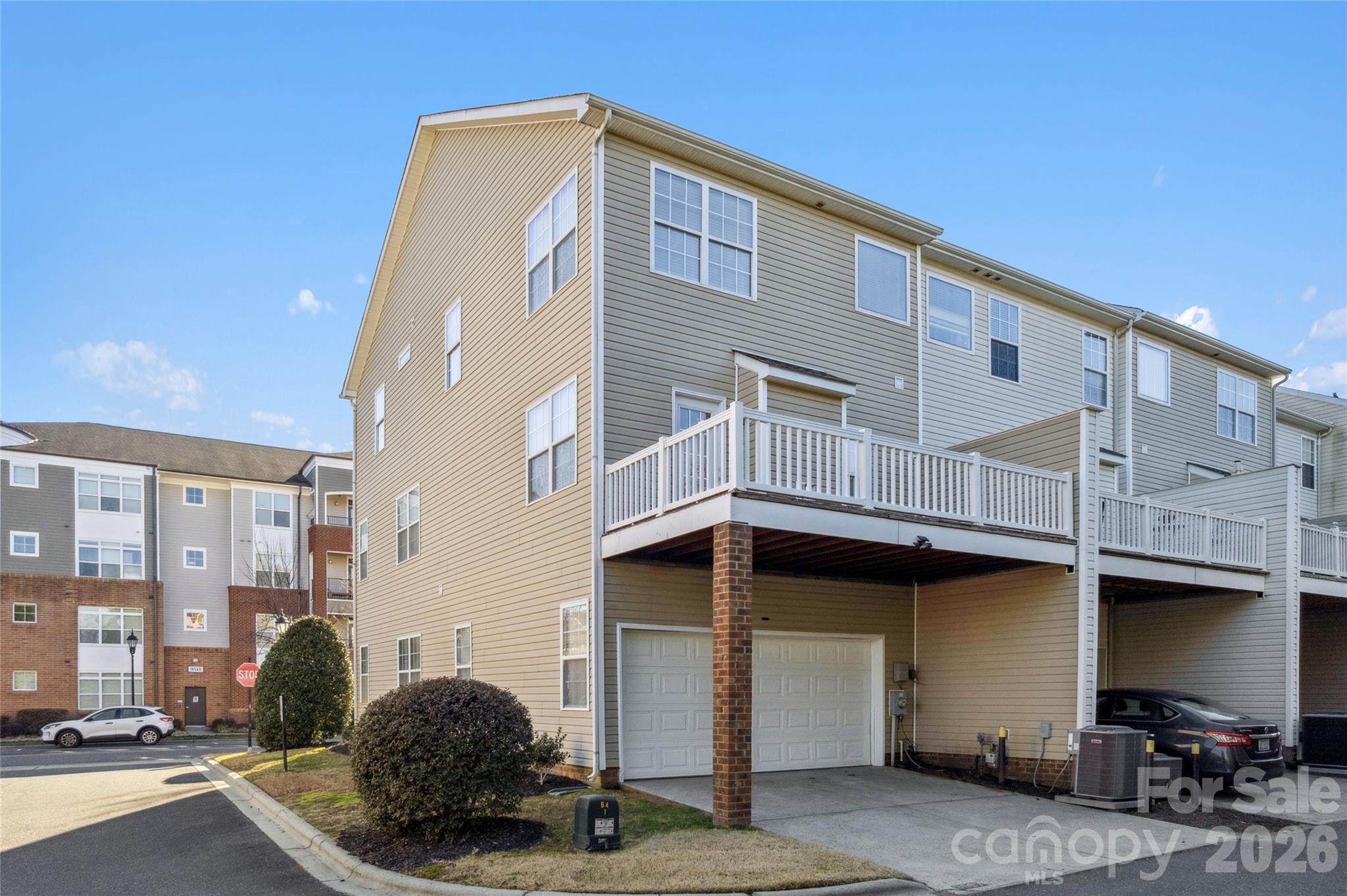 9552 Kings Parade Boulevard