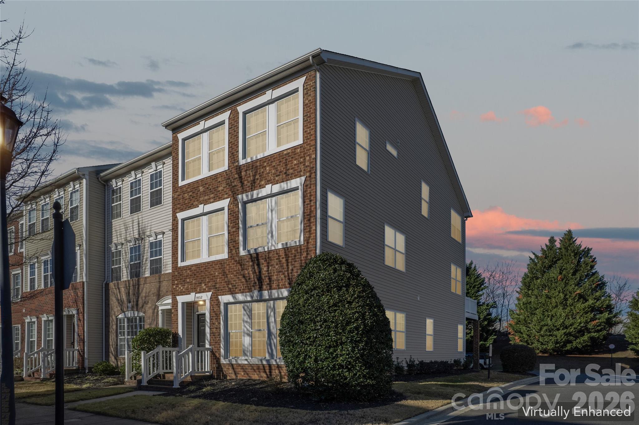 9552 Kings Parade Boulevard