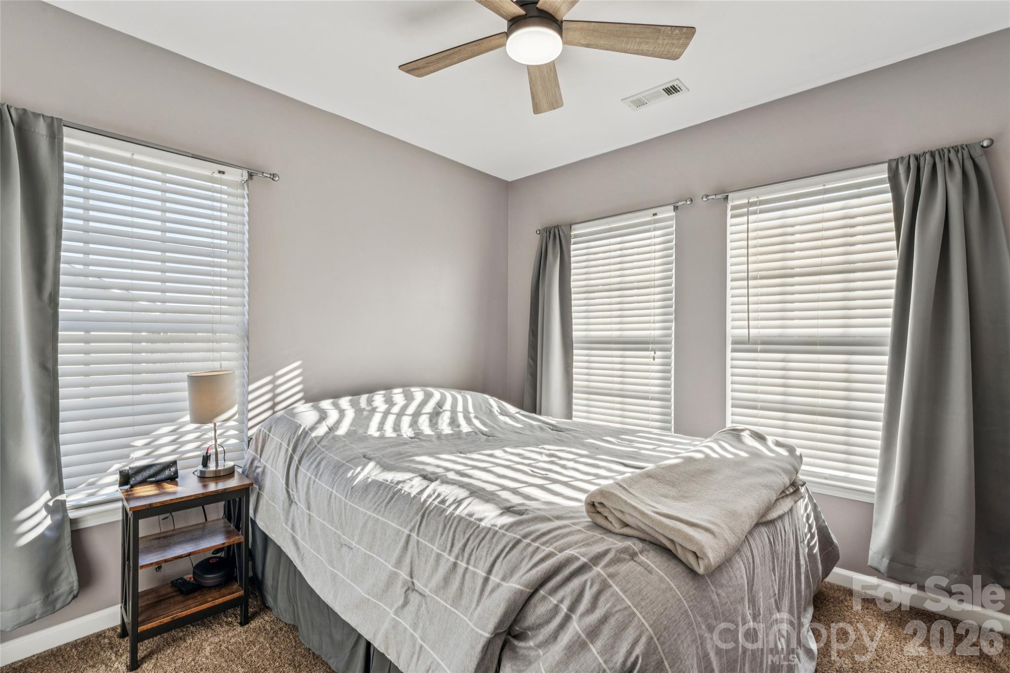 9552 Kings Parade Boulevard