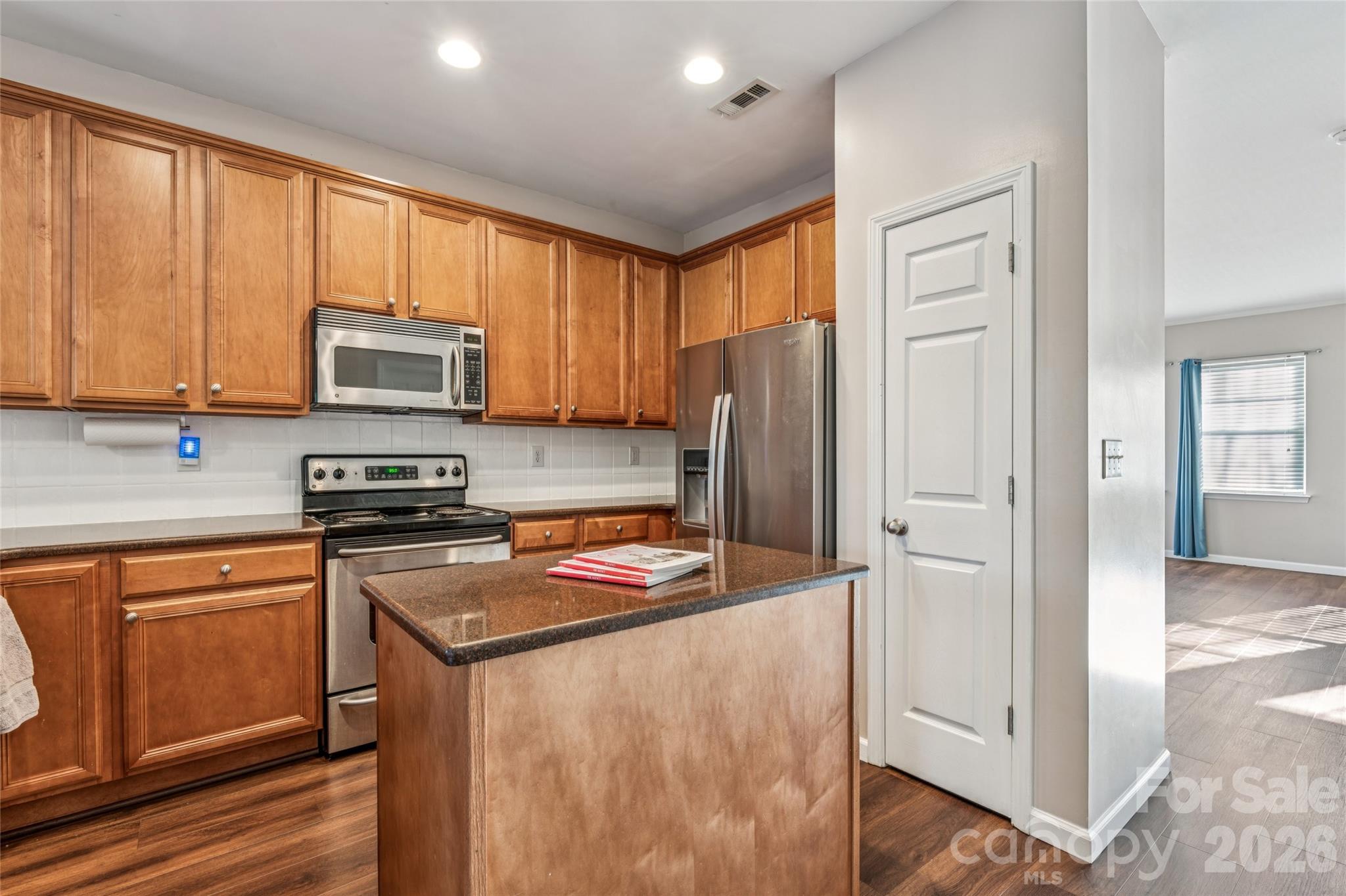 9552 Kings Parade Boulevard