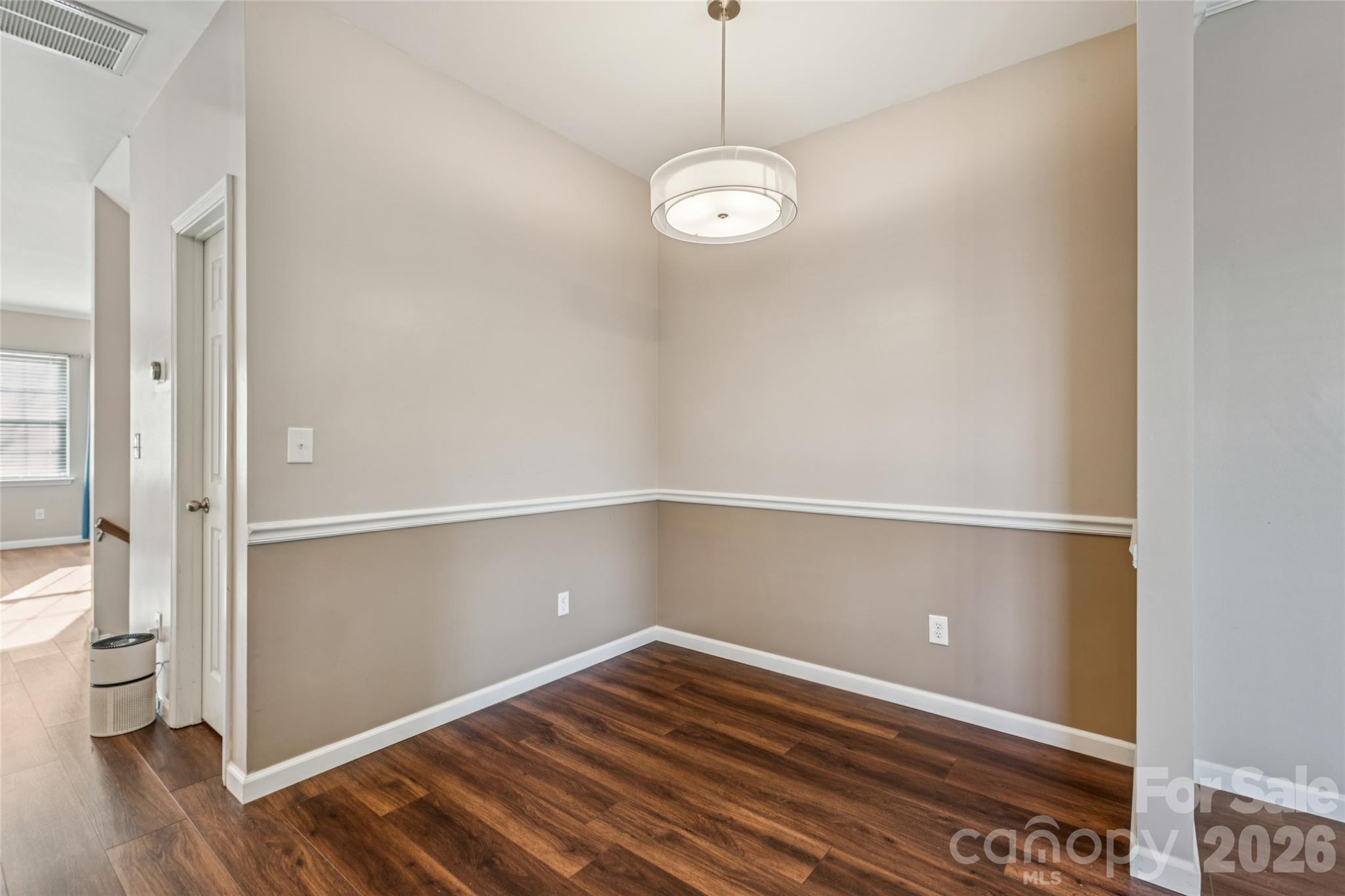 9552 Kings Parade Boulevard