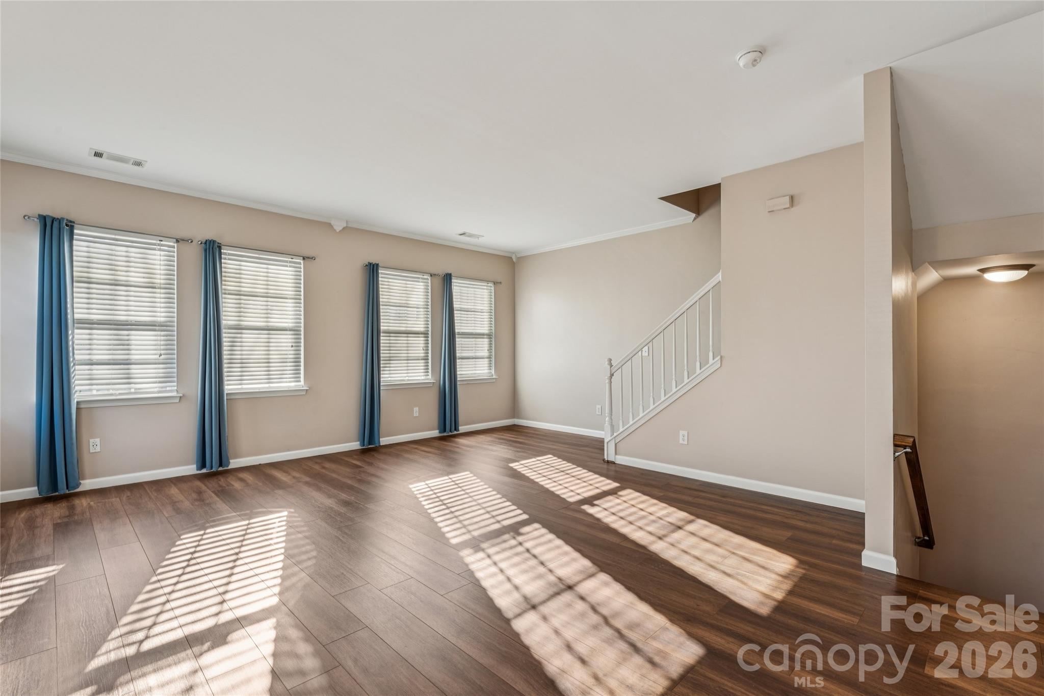 9552 Kings Parade Boulevard